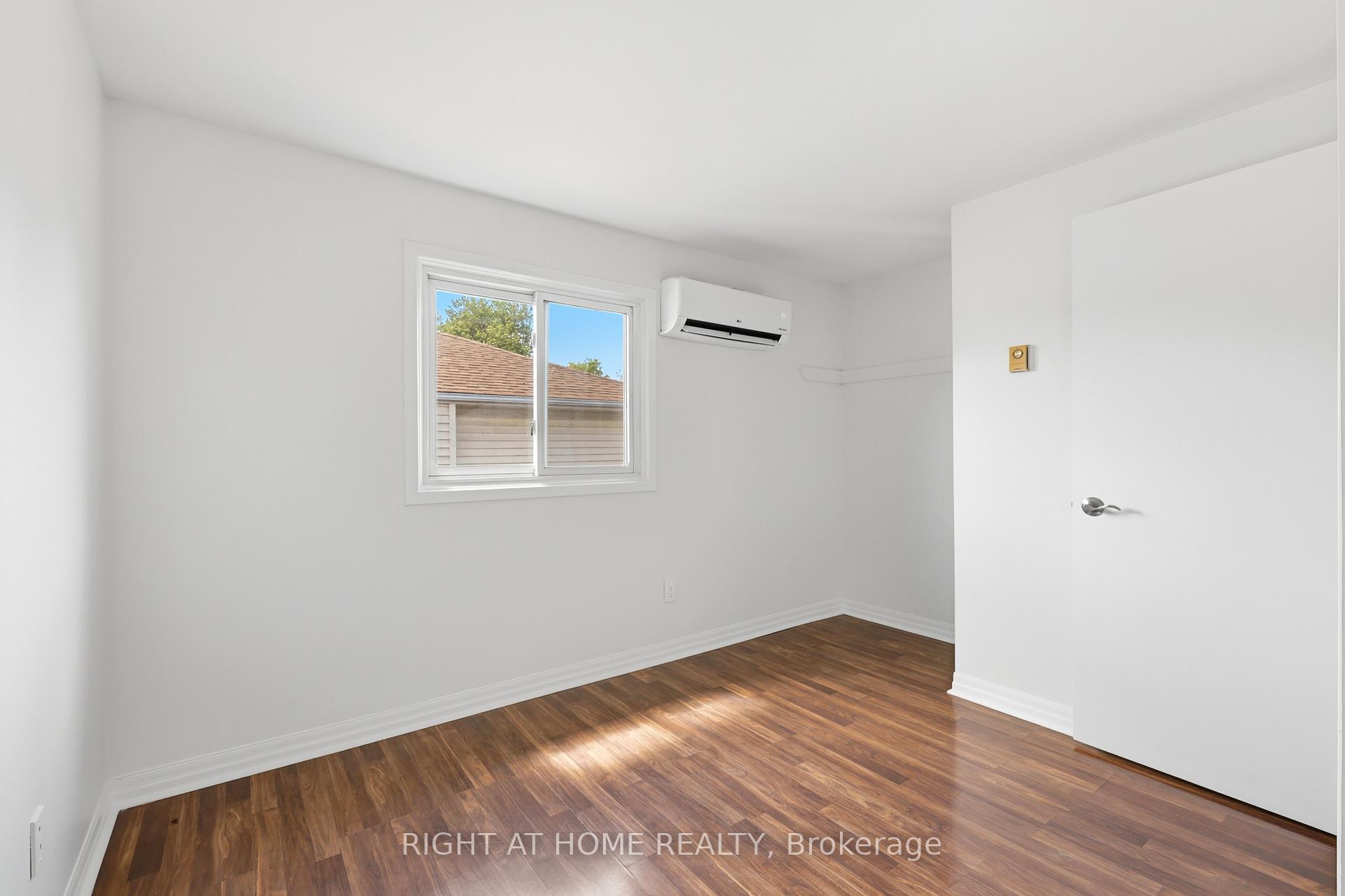 Photo 32 of 68 Overbank Drive, Oshawa, McLaughlin — HOMEH