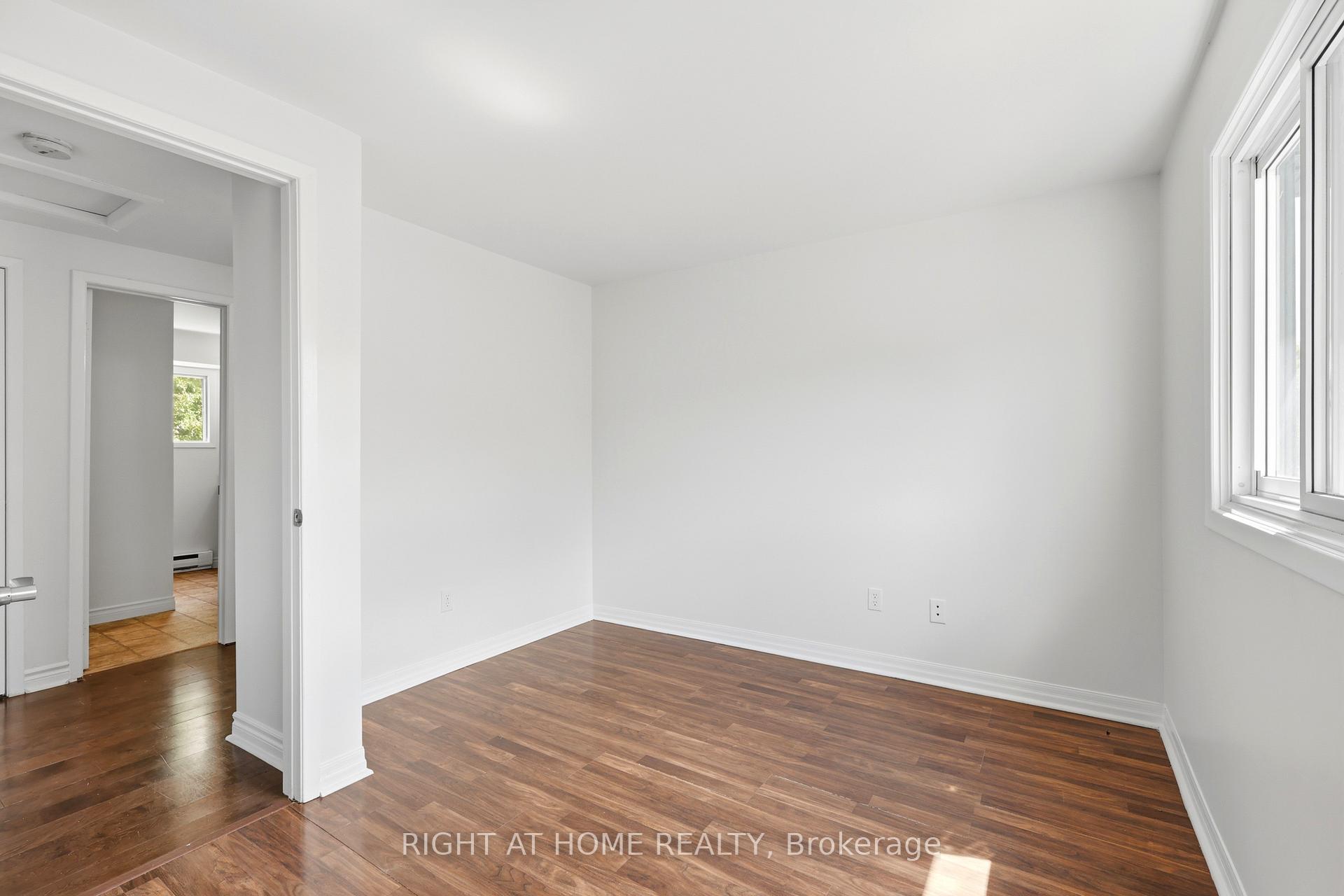Photo 34 of 68 Overbank Drive, Oshawa, McLaughlin — HOMEH