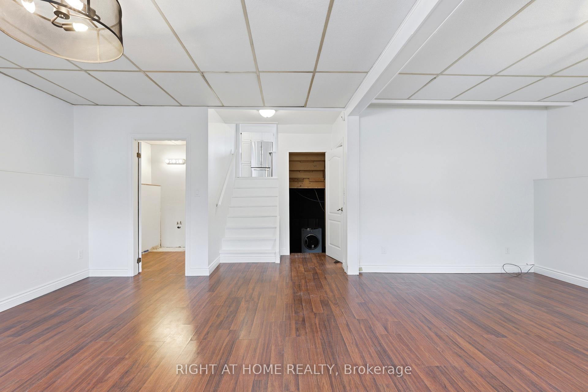 Photo 38 of 68 Overbank Drive, Oshawa, McLaughlin — HOMEH