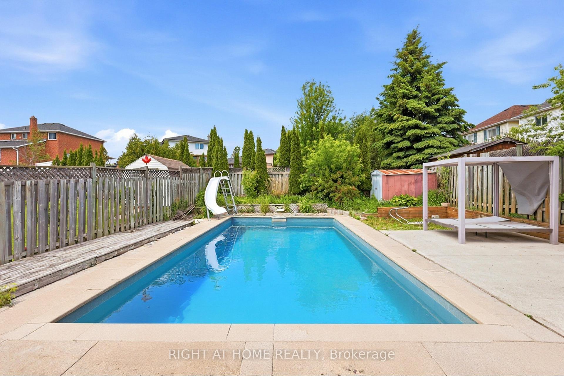 Photo 44 of 68 Overbank Drive, Oshawa, McLaughlin — HOMEH