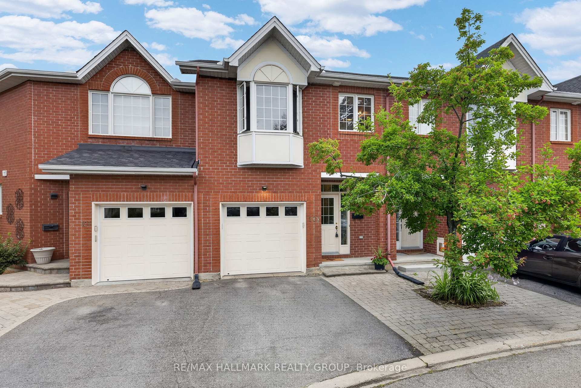 Photo 2 of 103 Tall Oak Private, Ottawa, Riverview Park — HOMEH