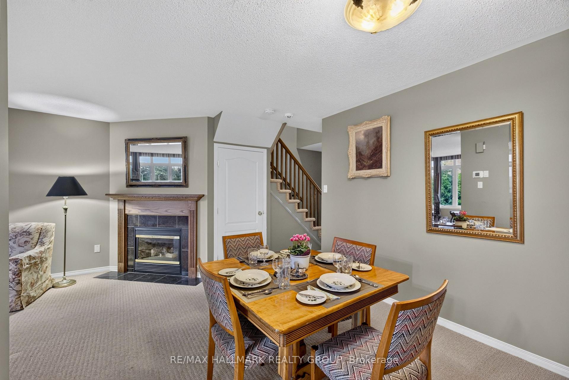 Photo 9 of 103 Tall Oak Private, Ottawa, Riverview Park — HOMEH
