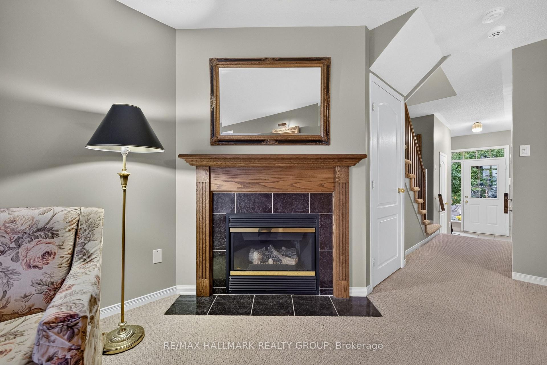 Photo 6 of 103 Tall Oak Private, Ottawa, Riverview Park — HOMEH