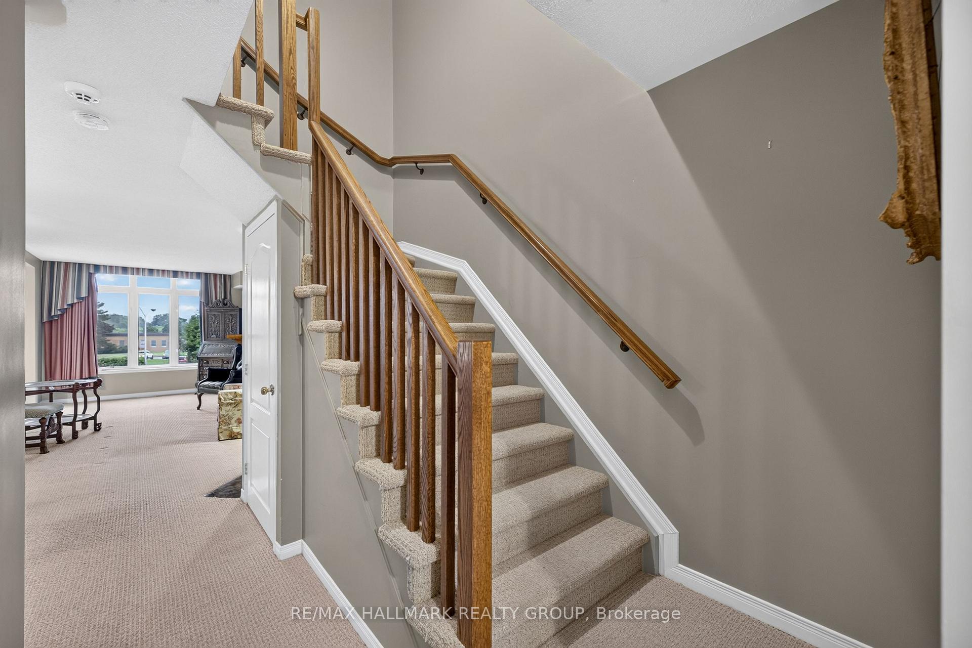 Photo 31 of 103 Tall Oak Private, Ottawa, Riverview Park — HOMEH