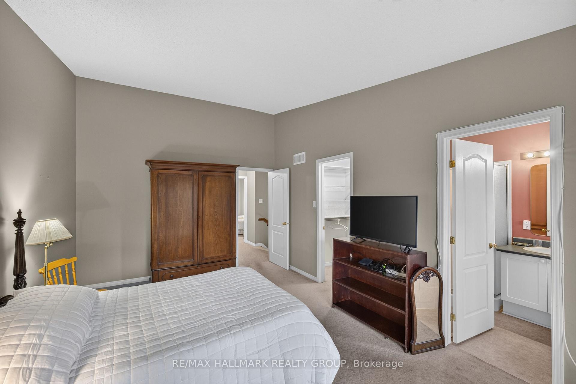 Photo 53 of 103 Tall Oak Private, Ottawa, Riverview Park — HOMEH