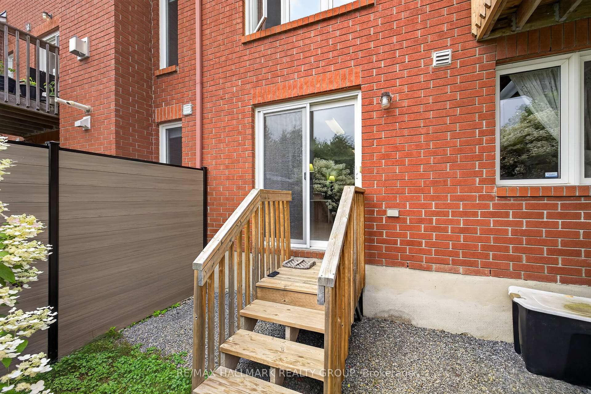 Photo 74 of 103 Tall Oak Private, Ottawa, Riverview Park — HOMEH