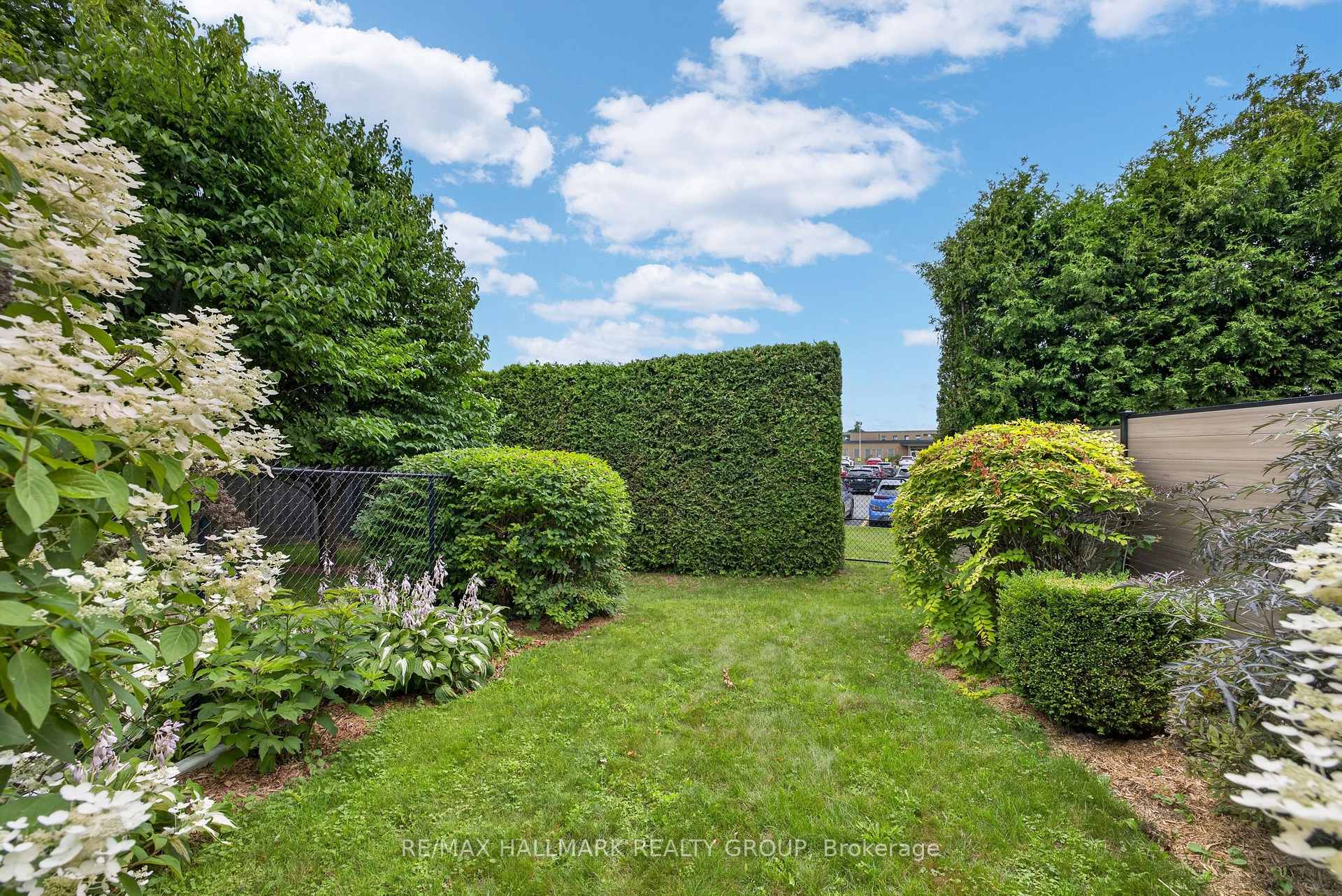 Photo 70 of 103 Tall Oak Private, Ottawa, Riverview Park — HOMEH