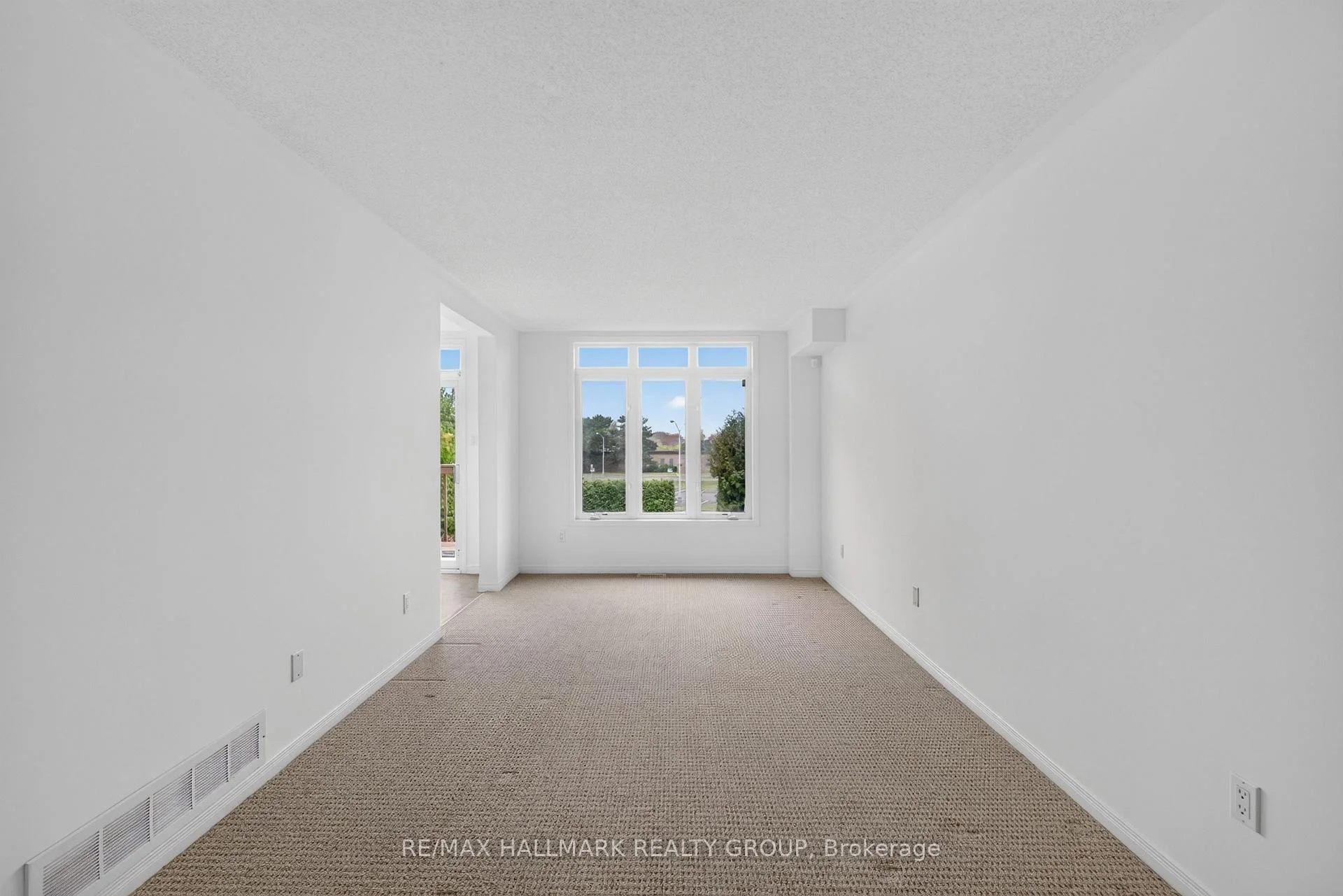 Photo 35 of 103 Tall Oak Private, Ottawa, Riverview Park — HOMEH