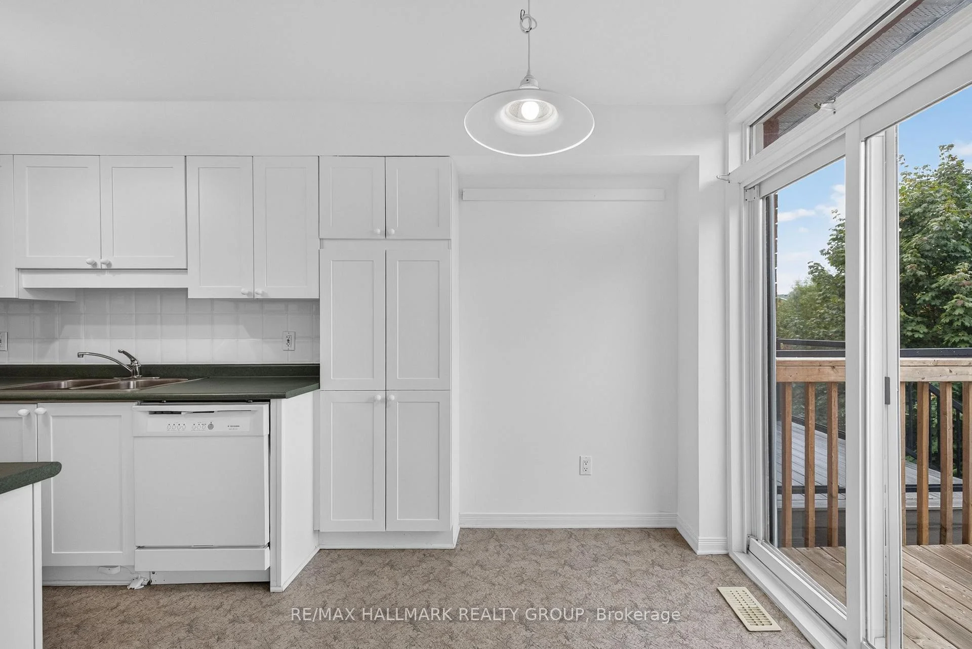 Photo 44 of 103 Tall Oak Private, Ottawa, Riverview Park — HOMEH