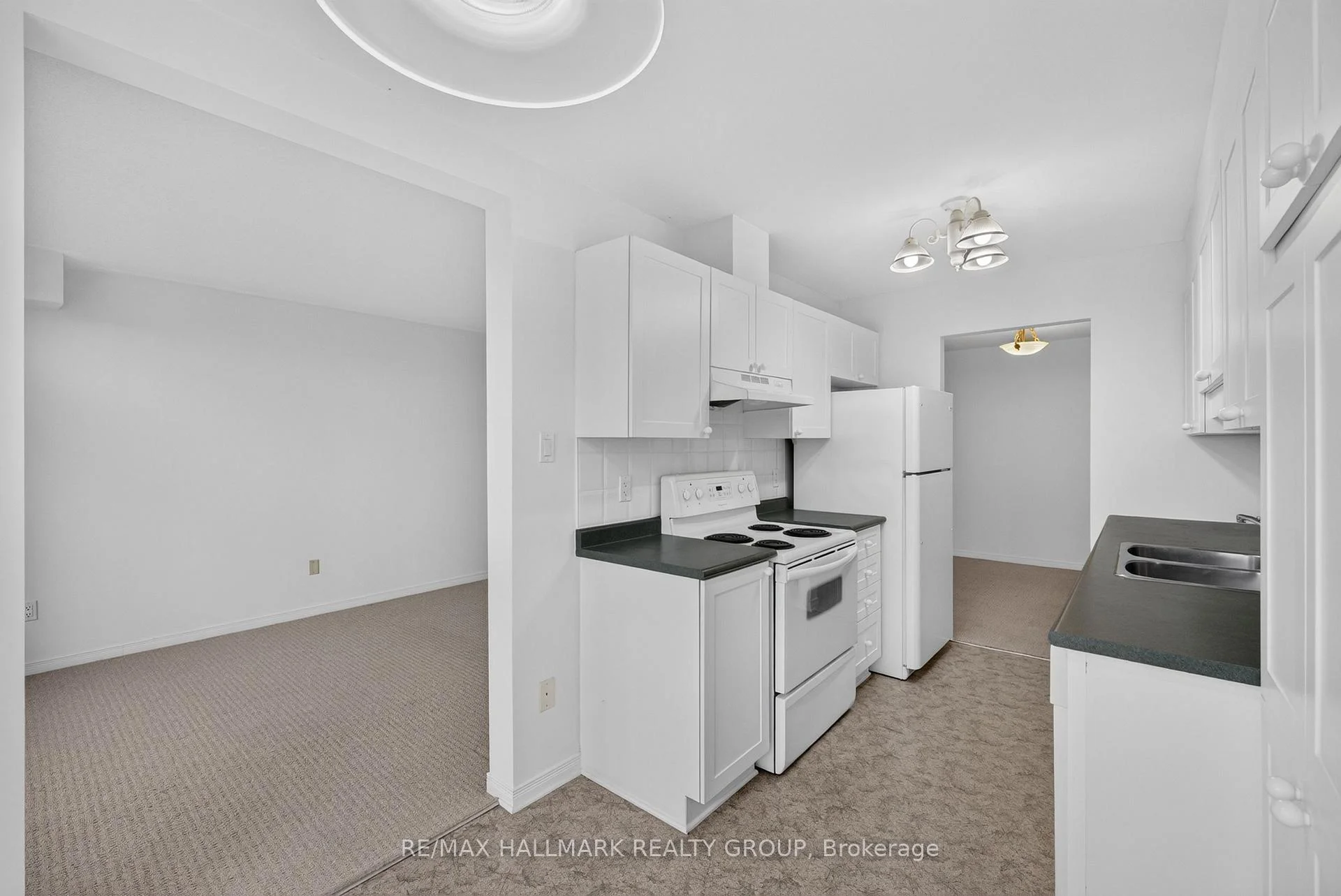 Photo 46 of 103 Tall Oak Private, Ottawa, Riverview Park — HOMEH