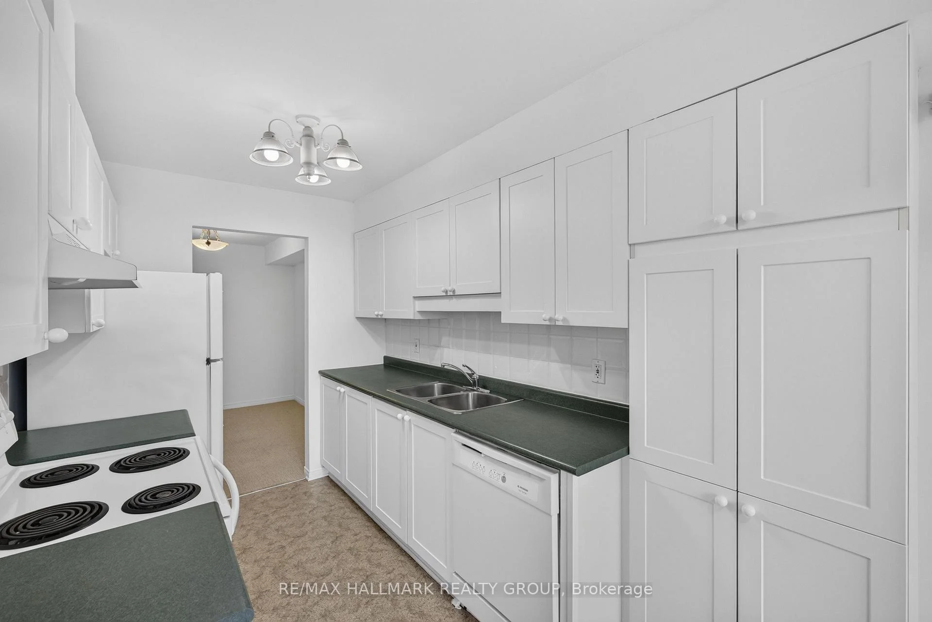 Photo 60 of 103 Tall Oak Private, Ottawa, Riverview Park — HOMEH