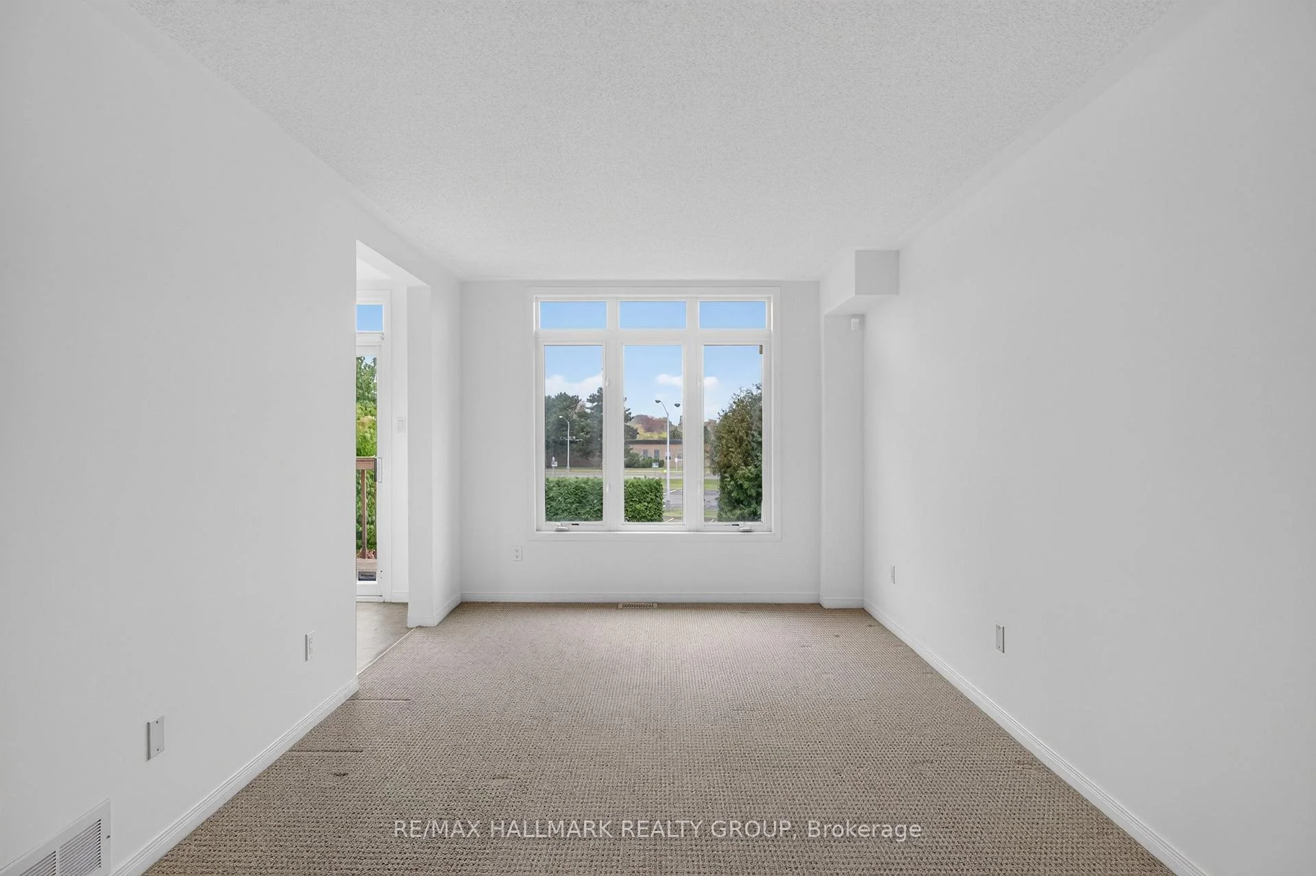 Photo 63 of 103 Tall Oak Private, Ottawa, Riverview Park — HOMEH