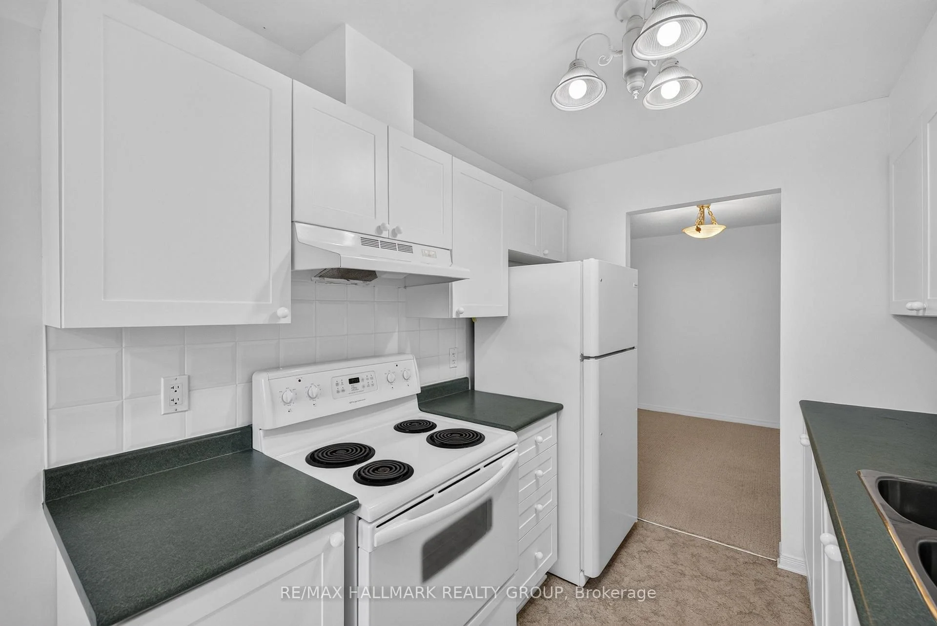 Photo 77 of 103 Tall Oak Private, Ottawa, Riverview Park — HOMEH