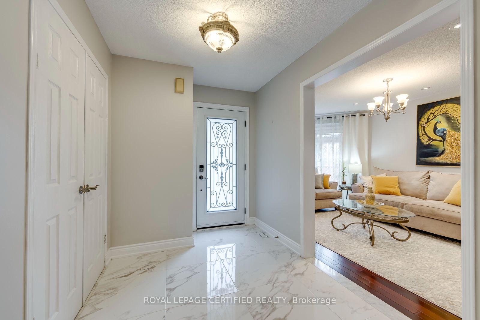 Photo 8 of 6336 Culmore Crescent, Mississauga, East Credit — HOMEH