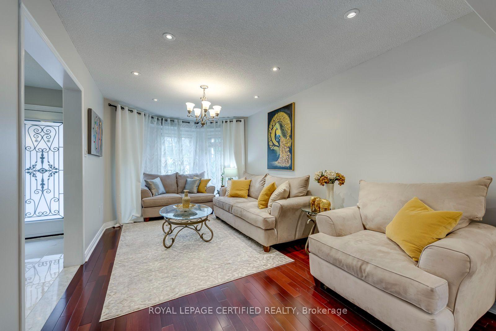 Photo 9 of 6336 Culmore Crescent, Mississauga, East Credit — HOMEH