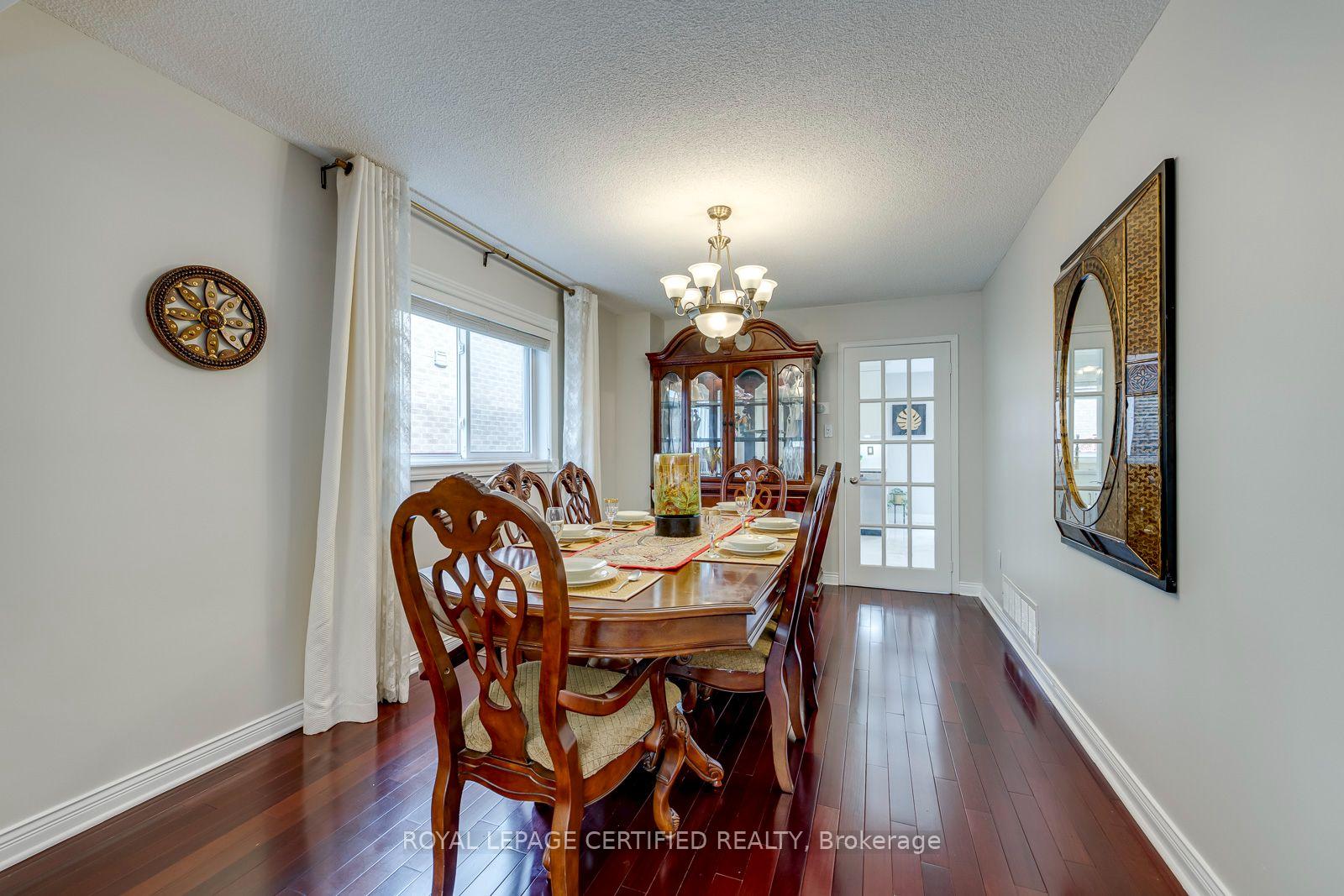 Photo 11 of 6336 Culmore Crescent, Mississauga, East Credit — HOMEH