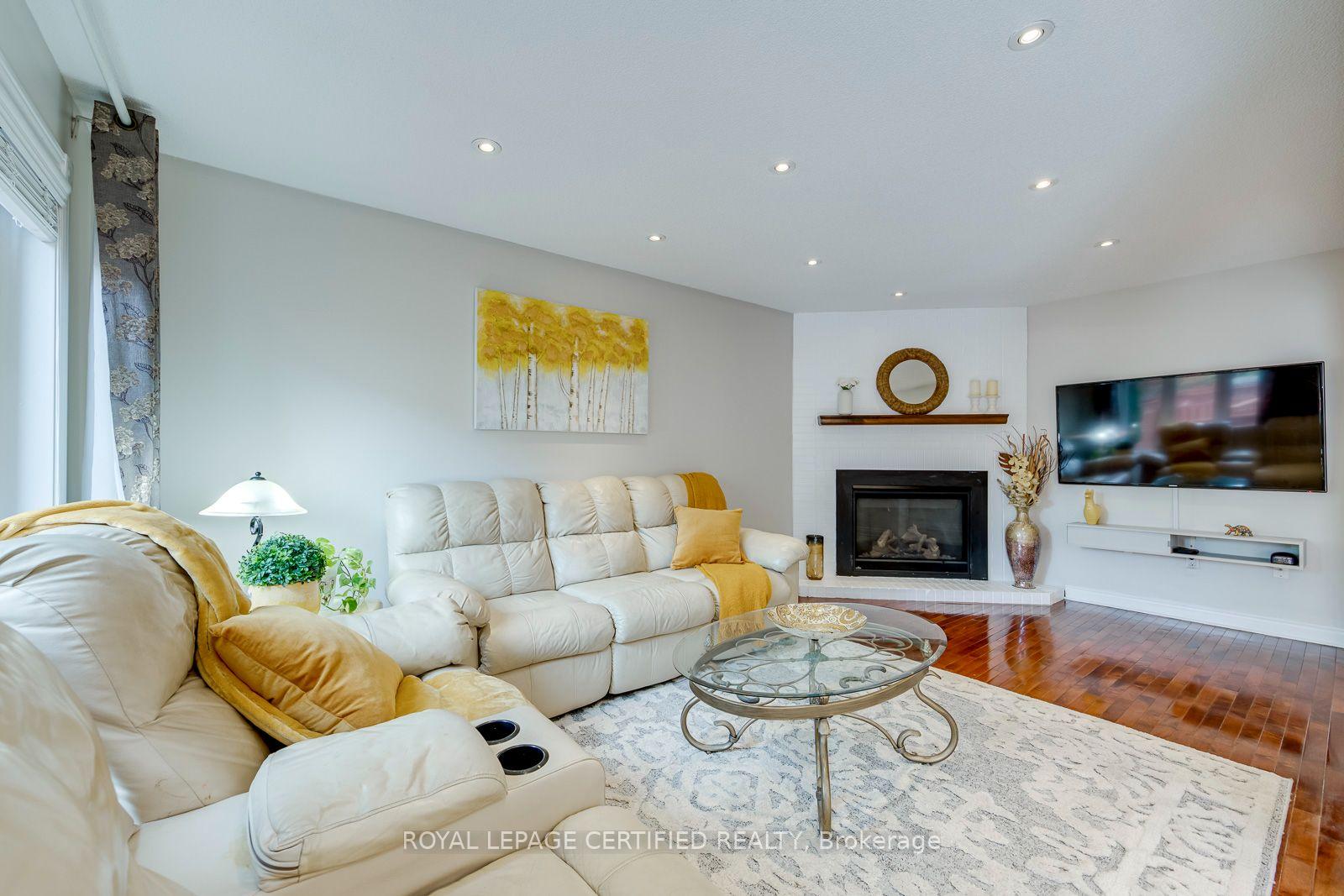 Photo 12 of 6336 Culmore Crescent, Mississauga, East Credit — HOMEH