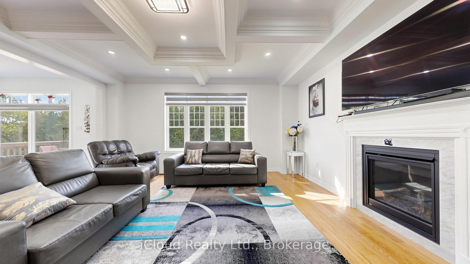 Photo 8 of 193 Thornbush Boulevard E, Brampton, Northwest Brampton — HOMEH