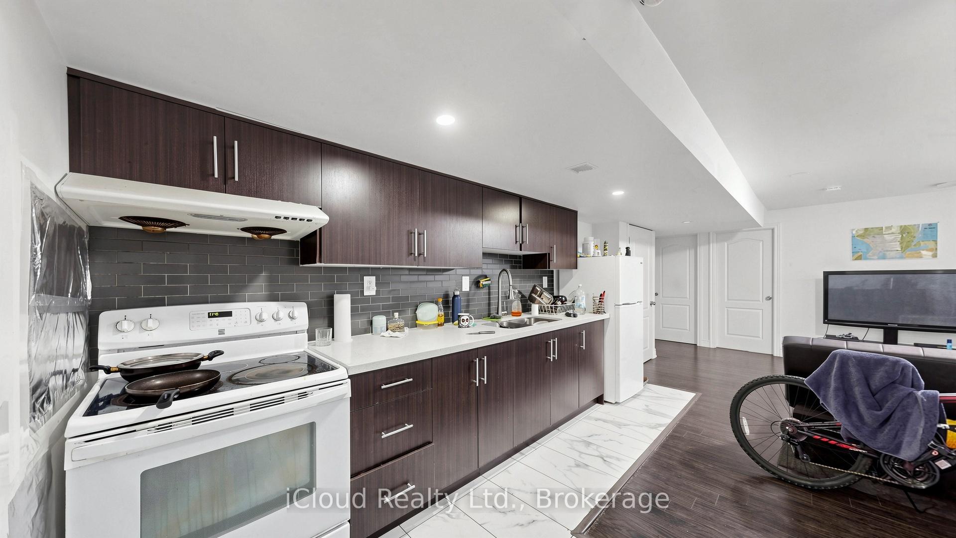 Photo 40 of 193 Thornbush Boulevard E, Brampton, Northwest Brampton — HOMEH