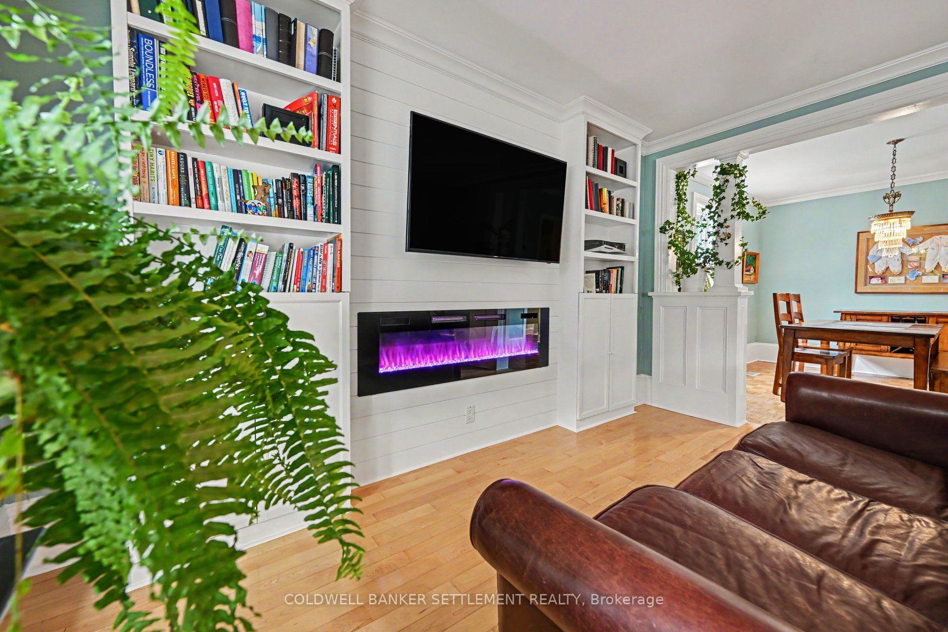 Photo 11 of 46 Brock Street S, Perth, Perth — HOMEH