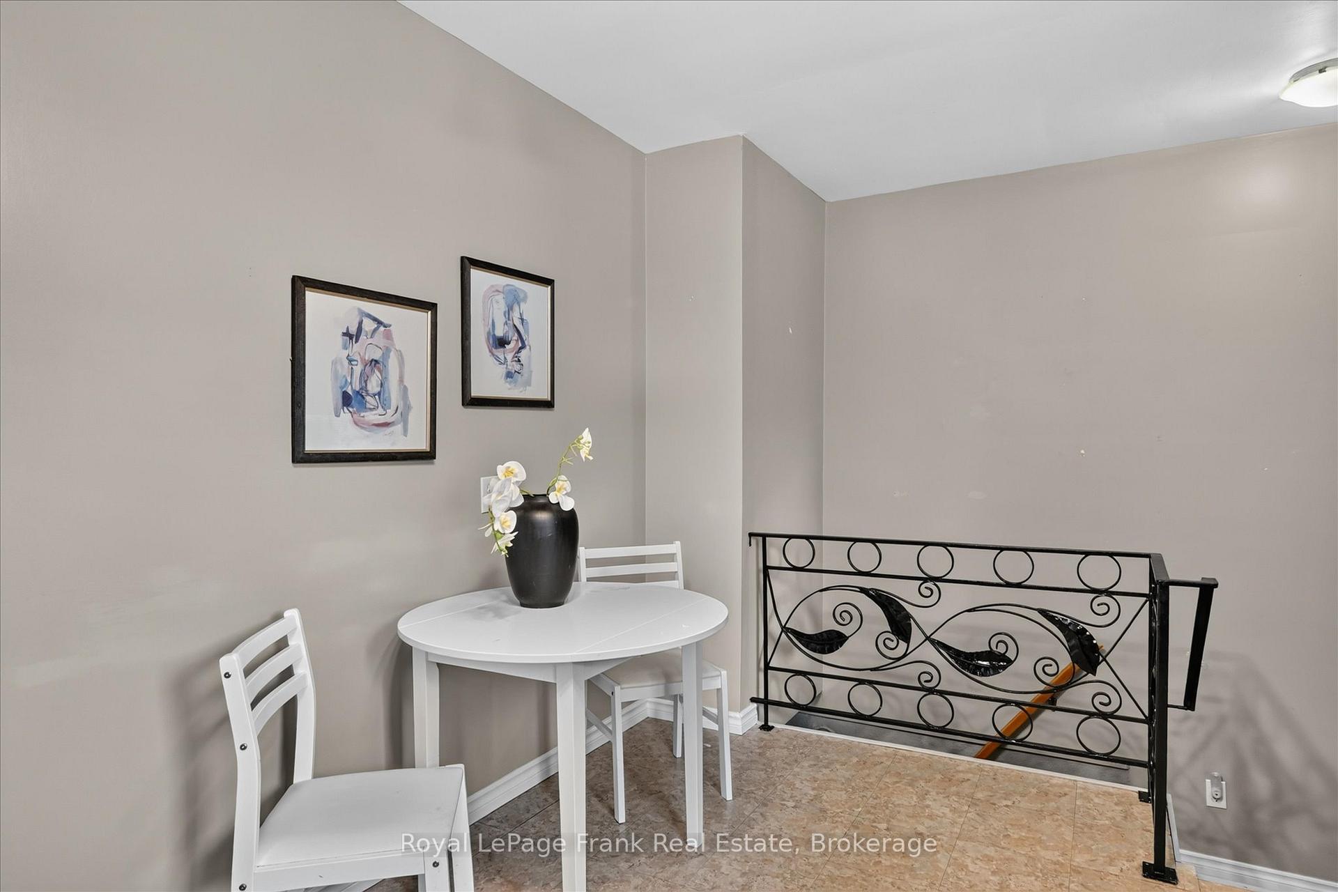 Photo 15 of 870 Hemlock Street, Peterborough, Northcrest Ward 5 — HOMEH