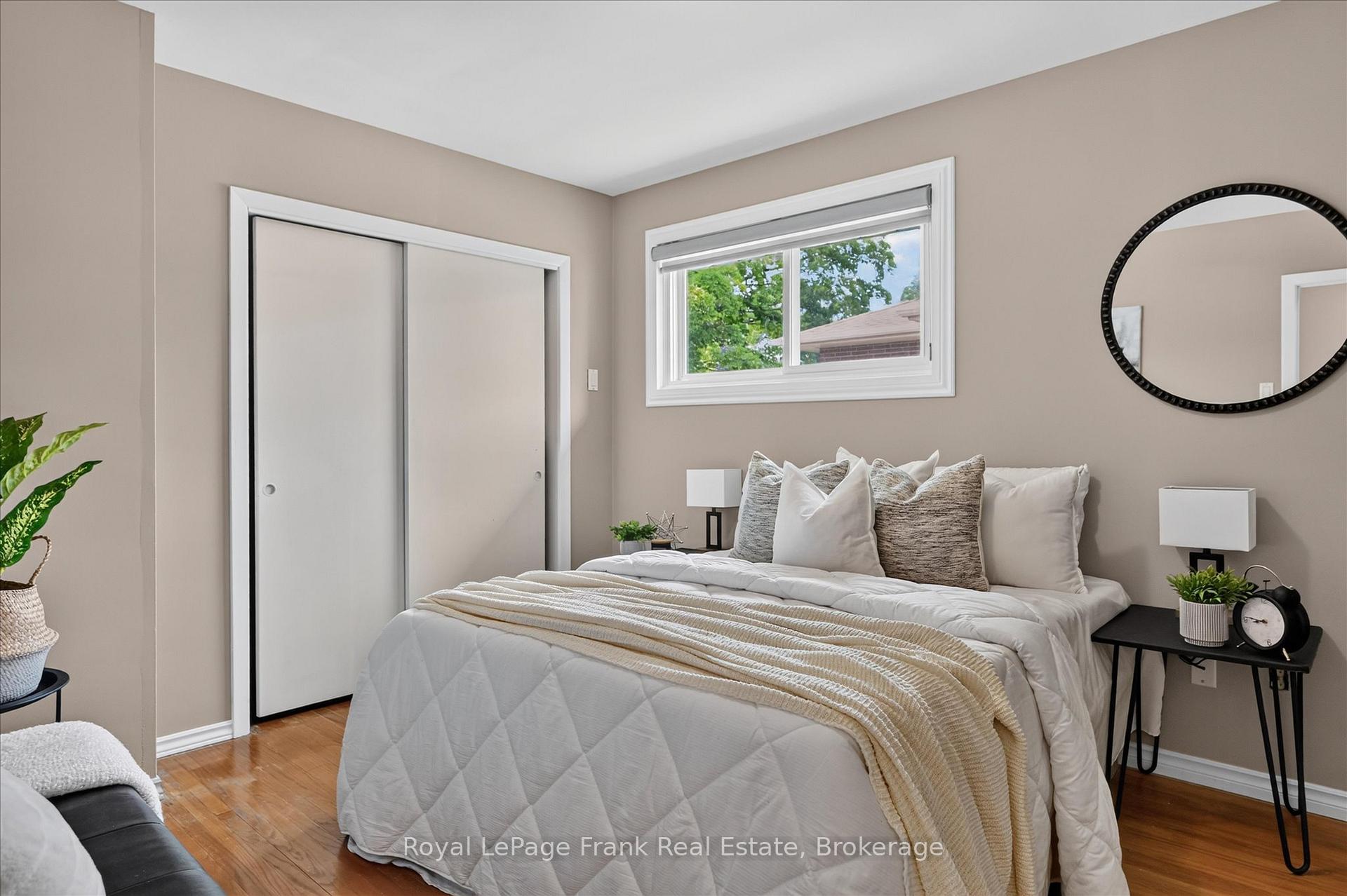 Photo 16 of 870 Hemlock Street, Peterborough, Northcrest Ward 5 — HOMEH