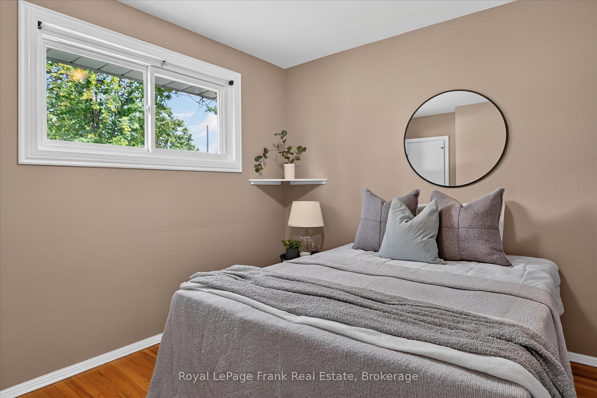 Photo 23 of 870 Hemlock Street, Peterborough, Northcrest Ward 5 — HOMEH