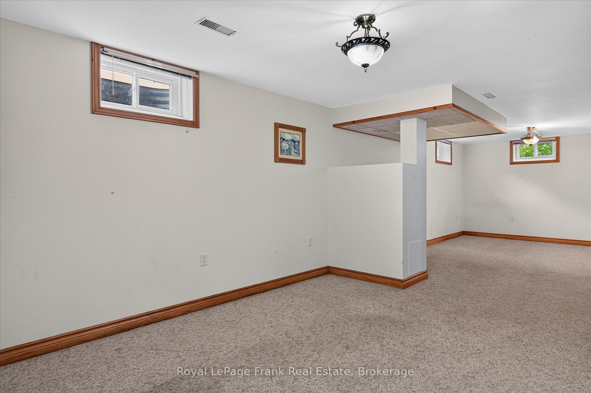 Photo 30 of 870 Hemlock Street, Peterborough, Northcrest Ward 5 — HOMEH