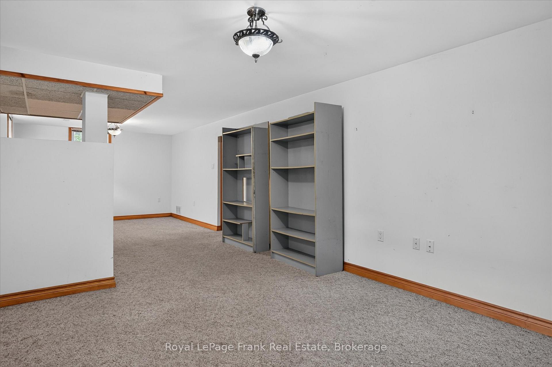Photo 31 of 870 Hemlock Street, Peterborough, Northcrest Ward 5 — HOMEH