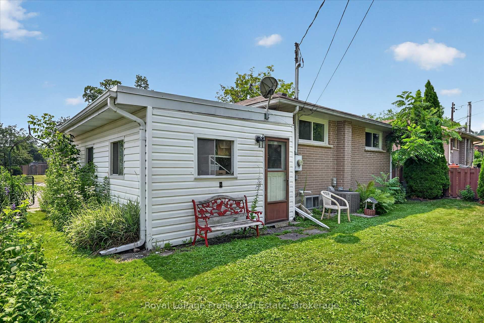 Photo 32 of 870 Hemlock Street, Peterborough, Northcrest Ward 5 — HOMEH