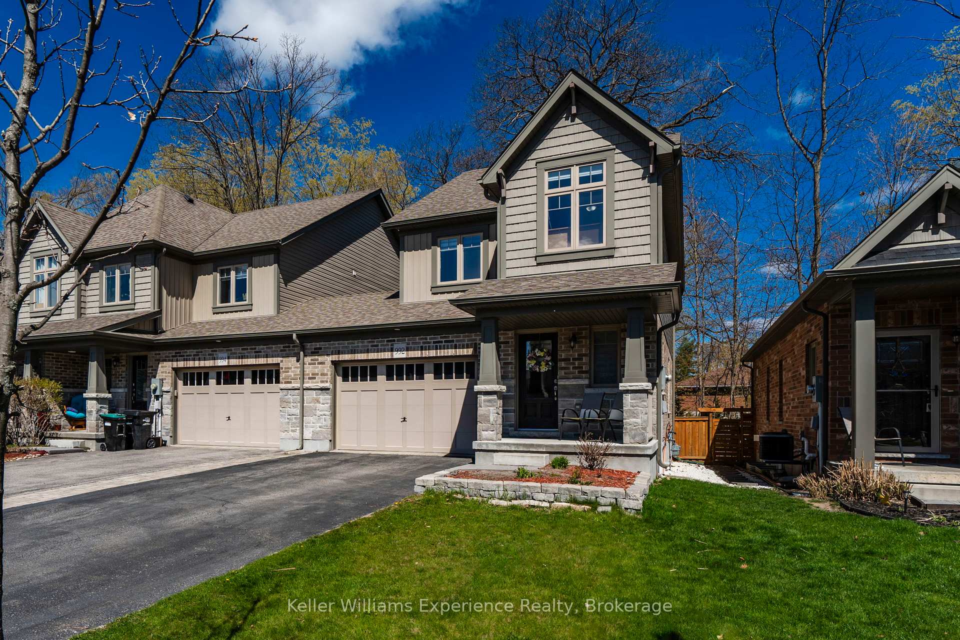 Front of 992 Cook Drive