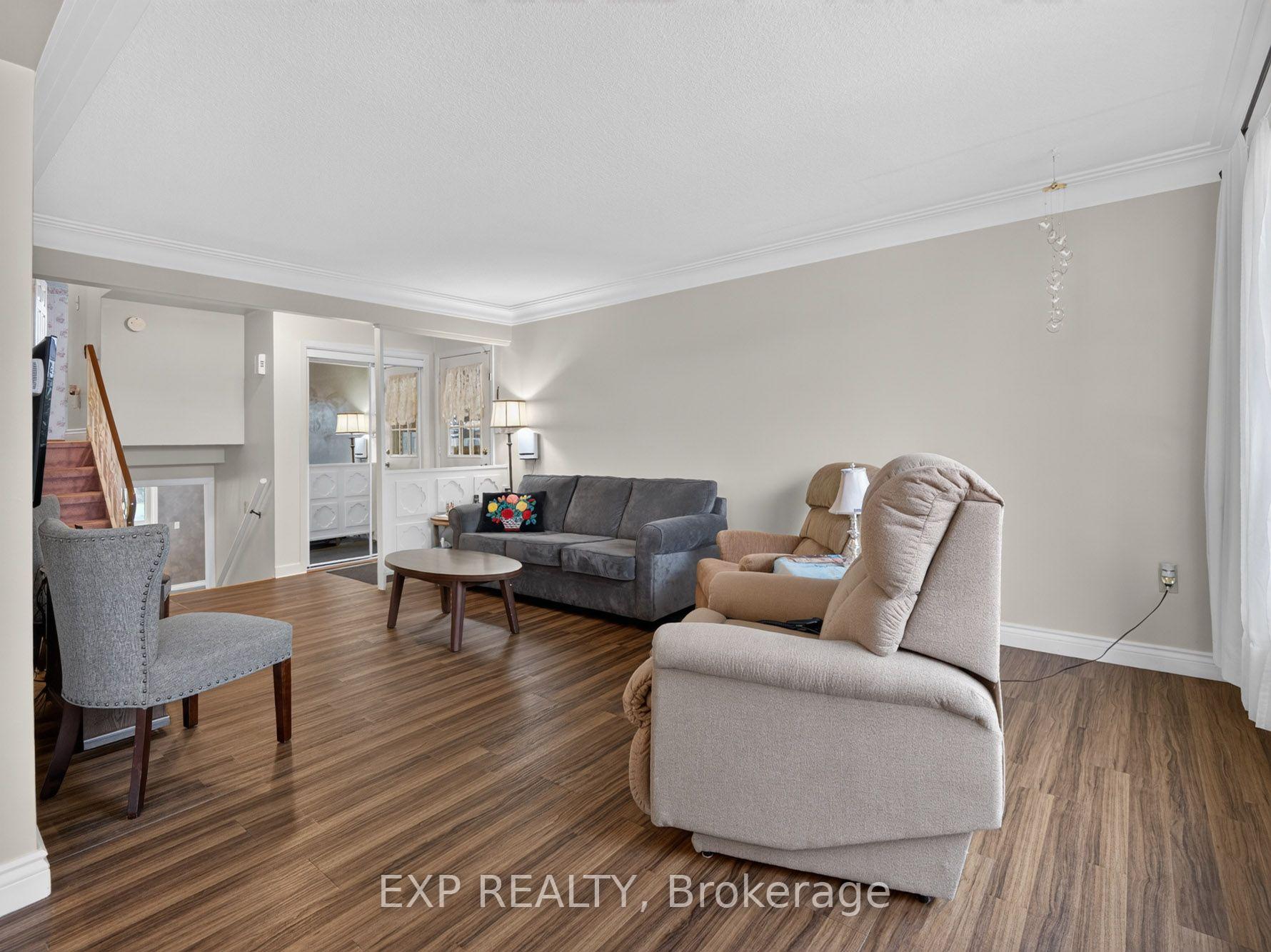Photo 7 of 4543 Montrose Road, Niagara Falls, Ascot — HOMEH