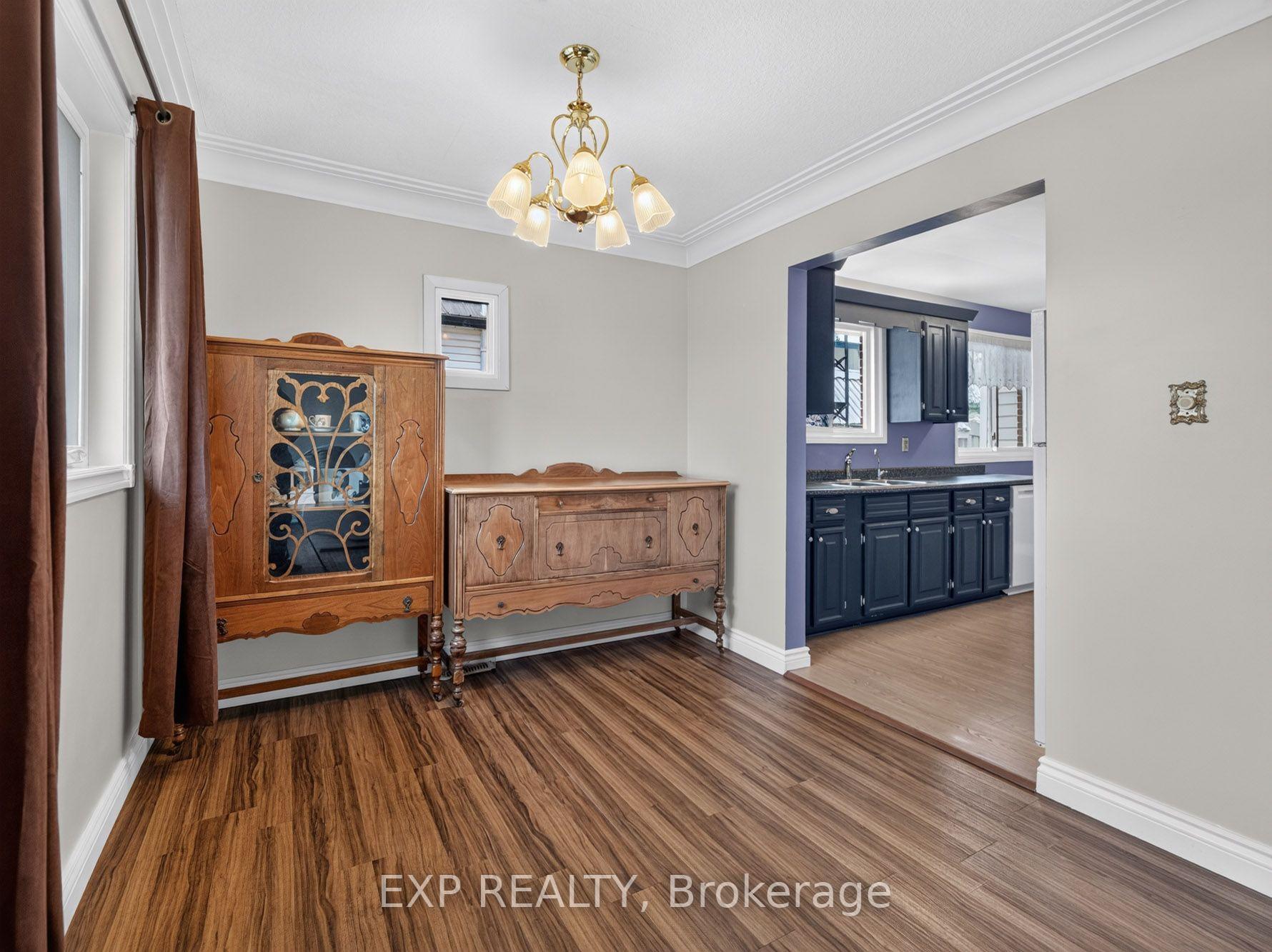 Photo 8 of 4543 Montrose Road, Niagara Falls, Ascot — HOMEH