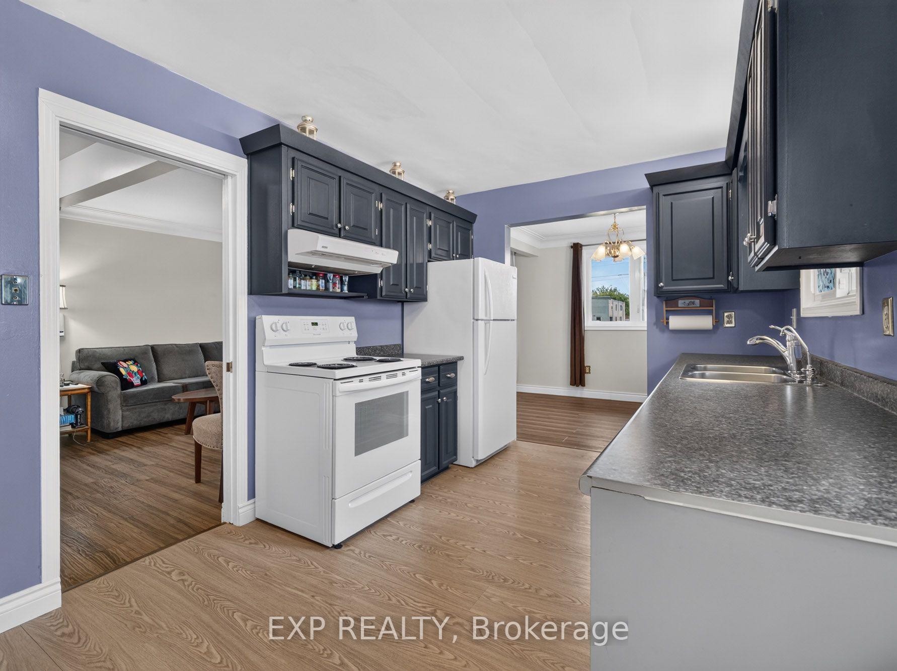 Photo 9 of 4543 Montrose Road, Niagara Falls, Ascot — HOMEH