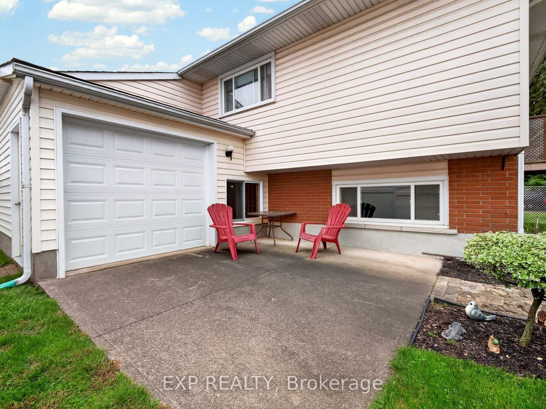 Photo 31 of 4543 Montrose Road, Niagara Falls, Ascot — HOMEH