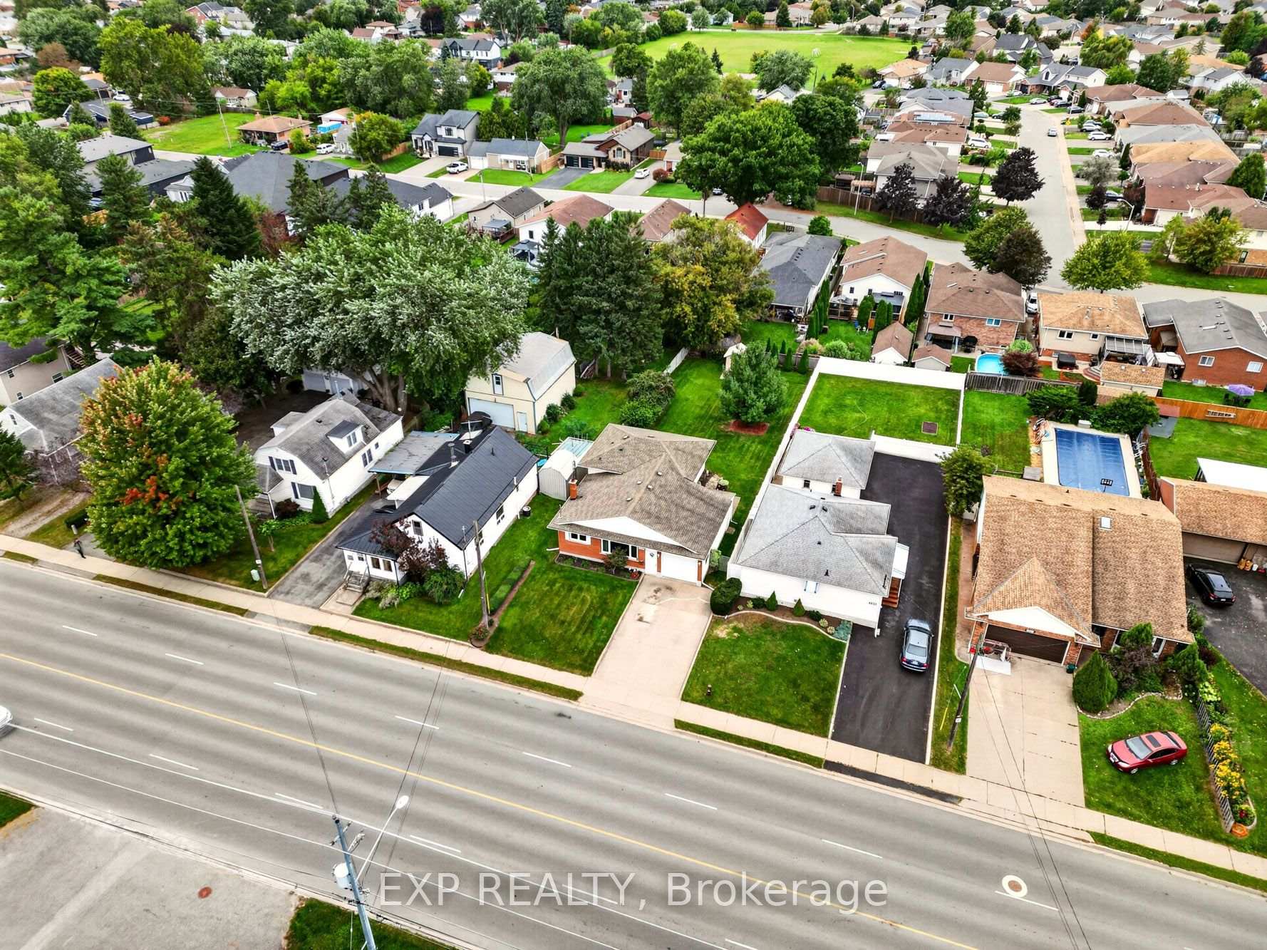 Photo 36 of 4543 Montrose Road, Niagara Falls, Ascot — HOMEH
