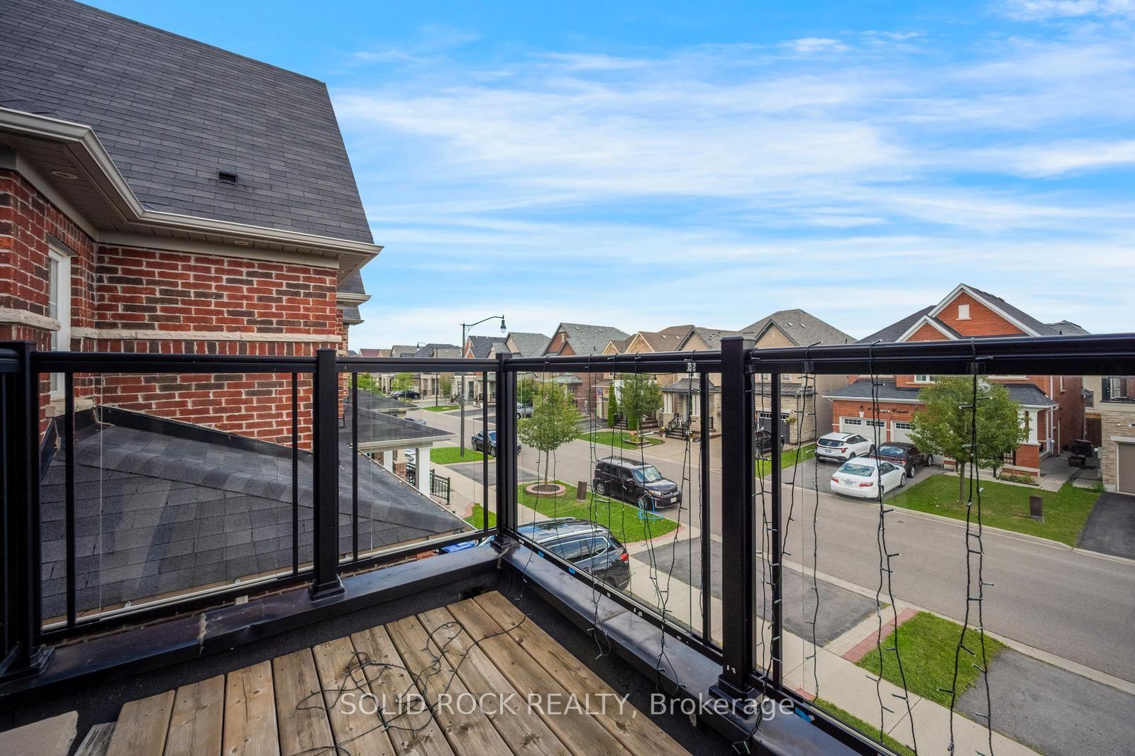 Photo 16 of 93 Parity Road, Brampton, Credit Valley — HOMEH