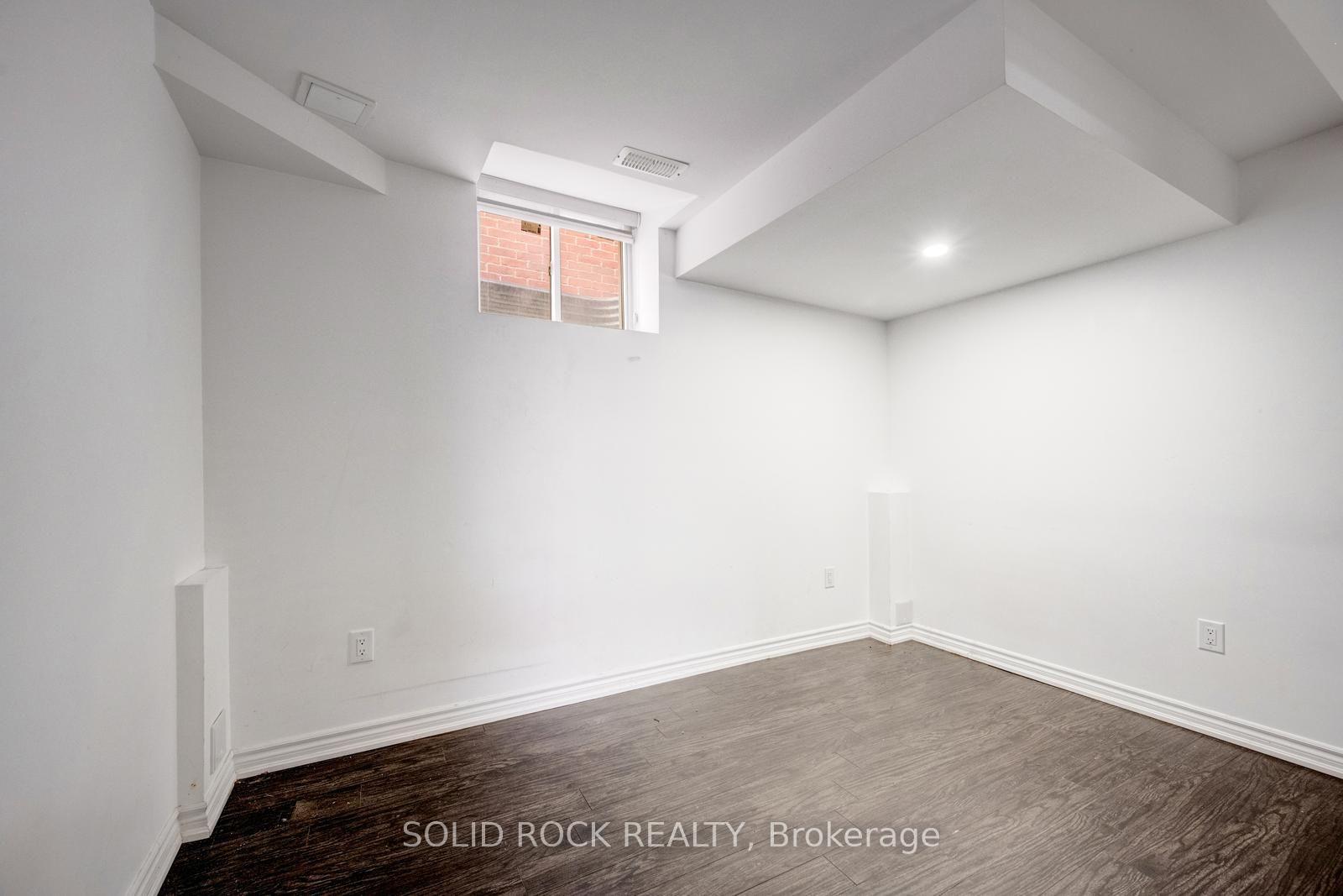 Photo 21 of 93 Parity Road, Brampton, Credit Valley — HOMEH