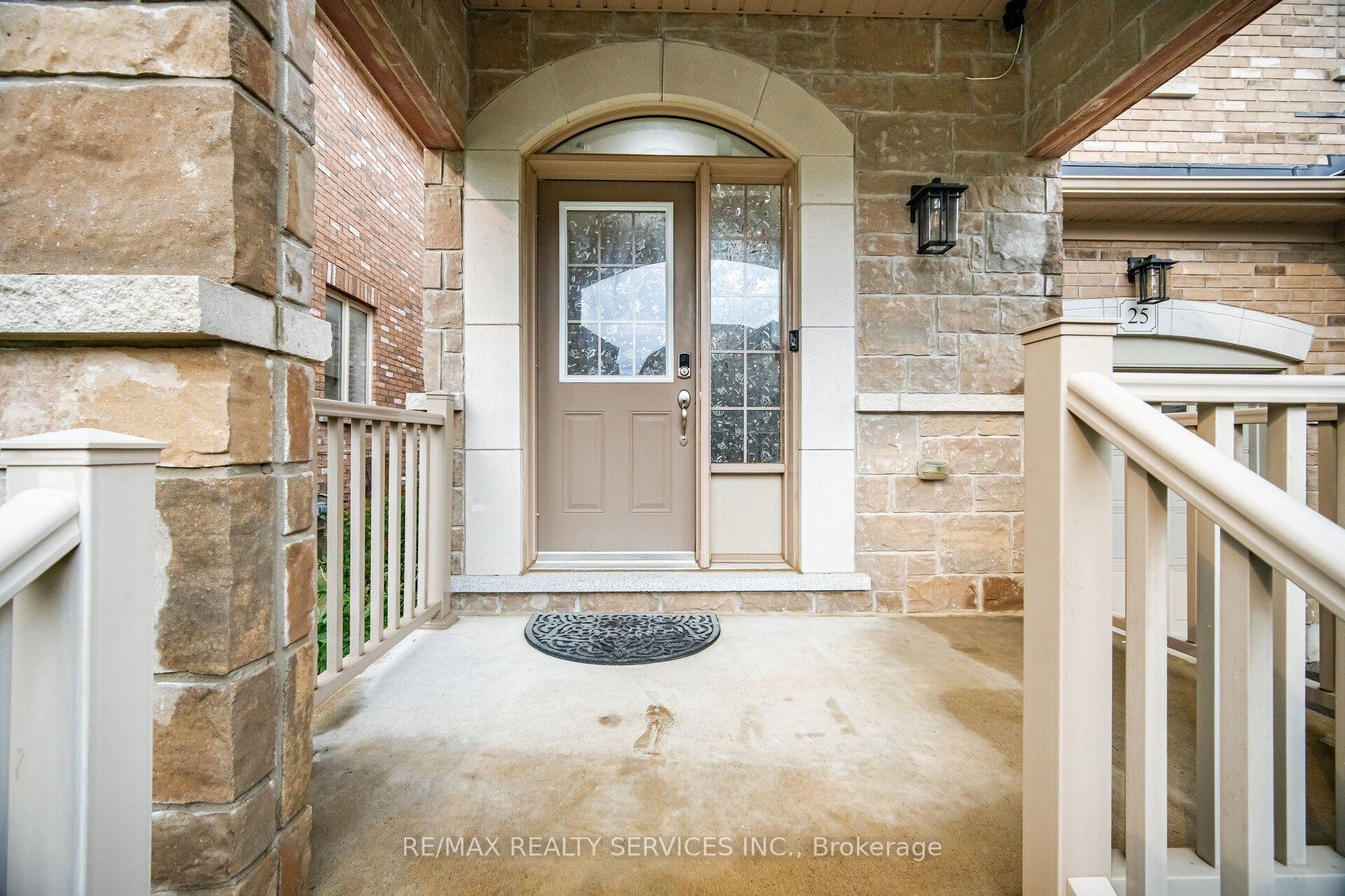 Photo 6 of 25 Yately Street, Brampton, Northwest Brampton — HOMEH