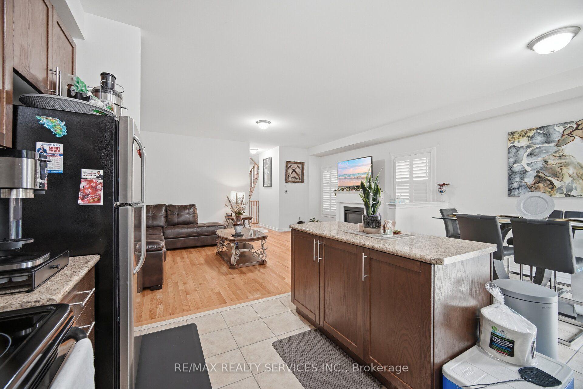 Photo 19 of 25 Yately Street, Brampton, Northwest Brampton — HOMEH
