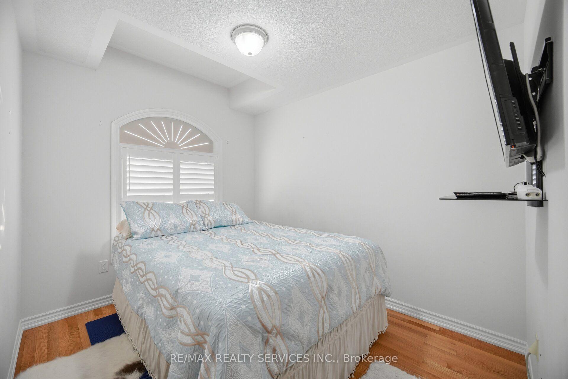 Photo 30 of 25 Yately Street, Brampton, Northwest Brampton — HOMEH