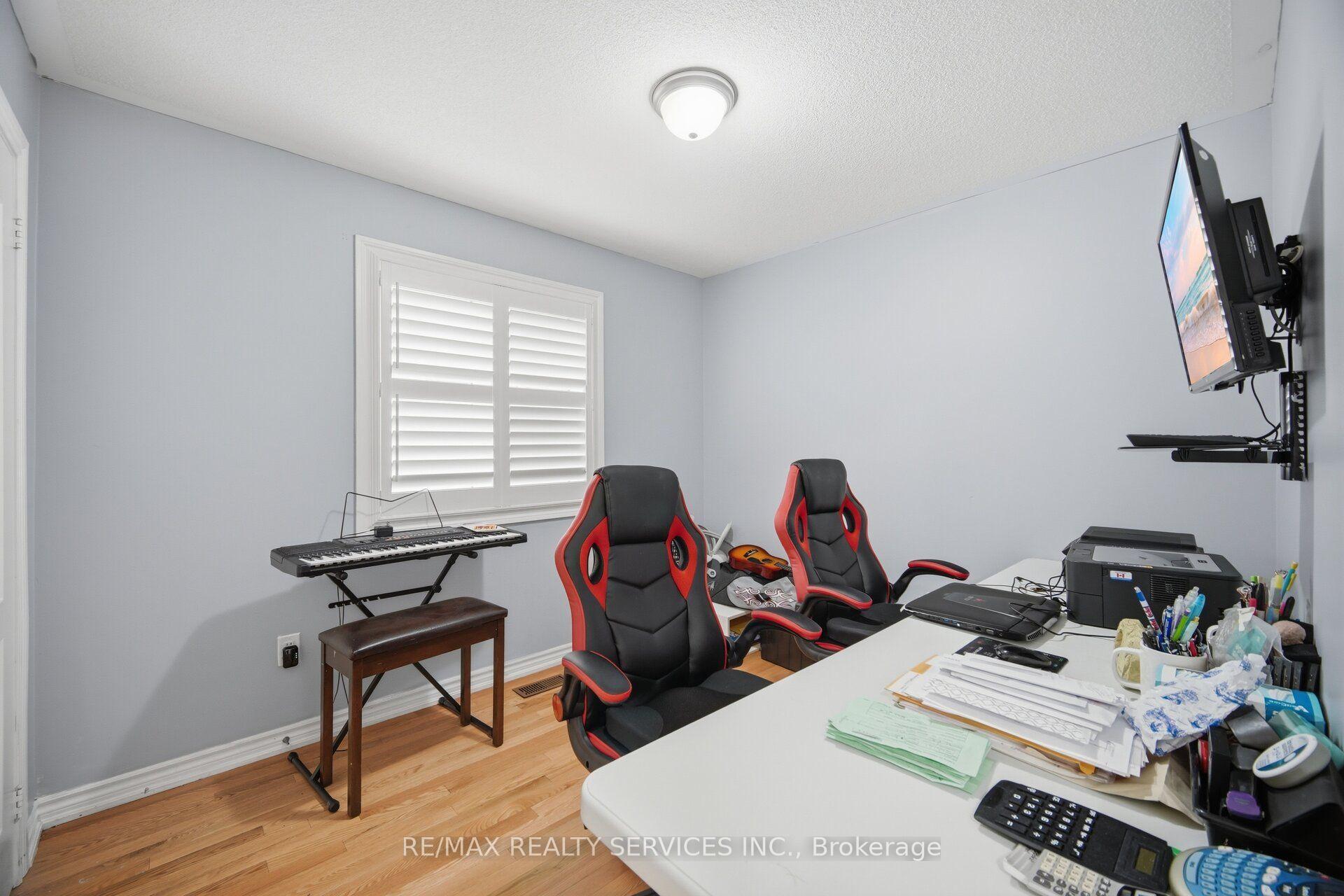 Photo 32 of 25 Yately Street, Brampton, Northwest Brampton — HOMEH