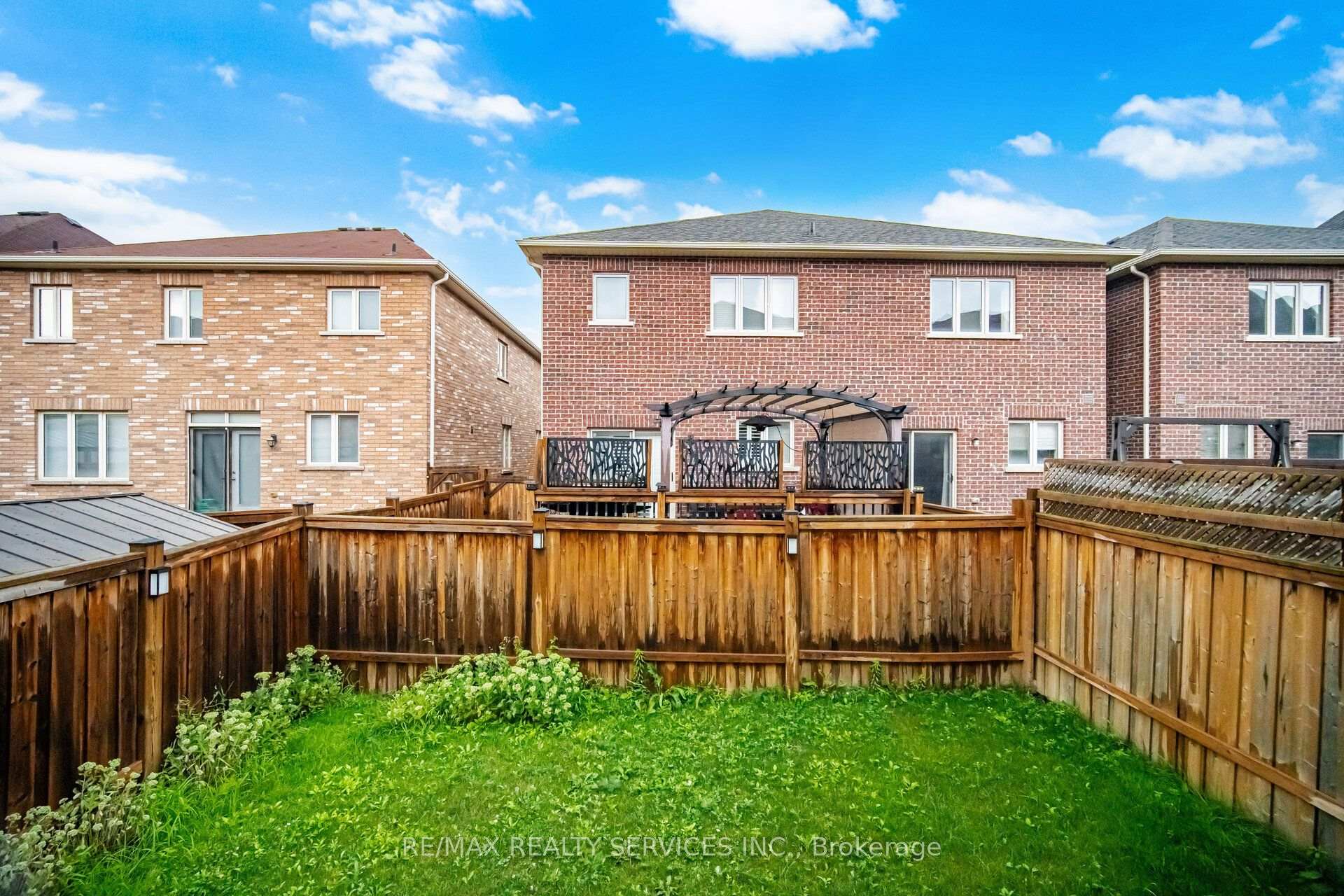 Photo 41 of 25 Yately Street, Brampton, Northwest Brampton — HOMEH