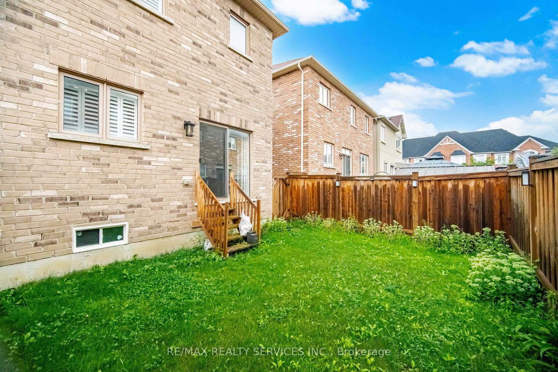 Photo 43 of 25 Yately Street, Brampton, Northwest Brampton — HOMEH