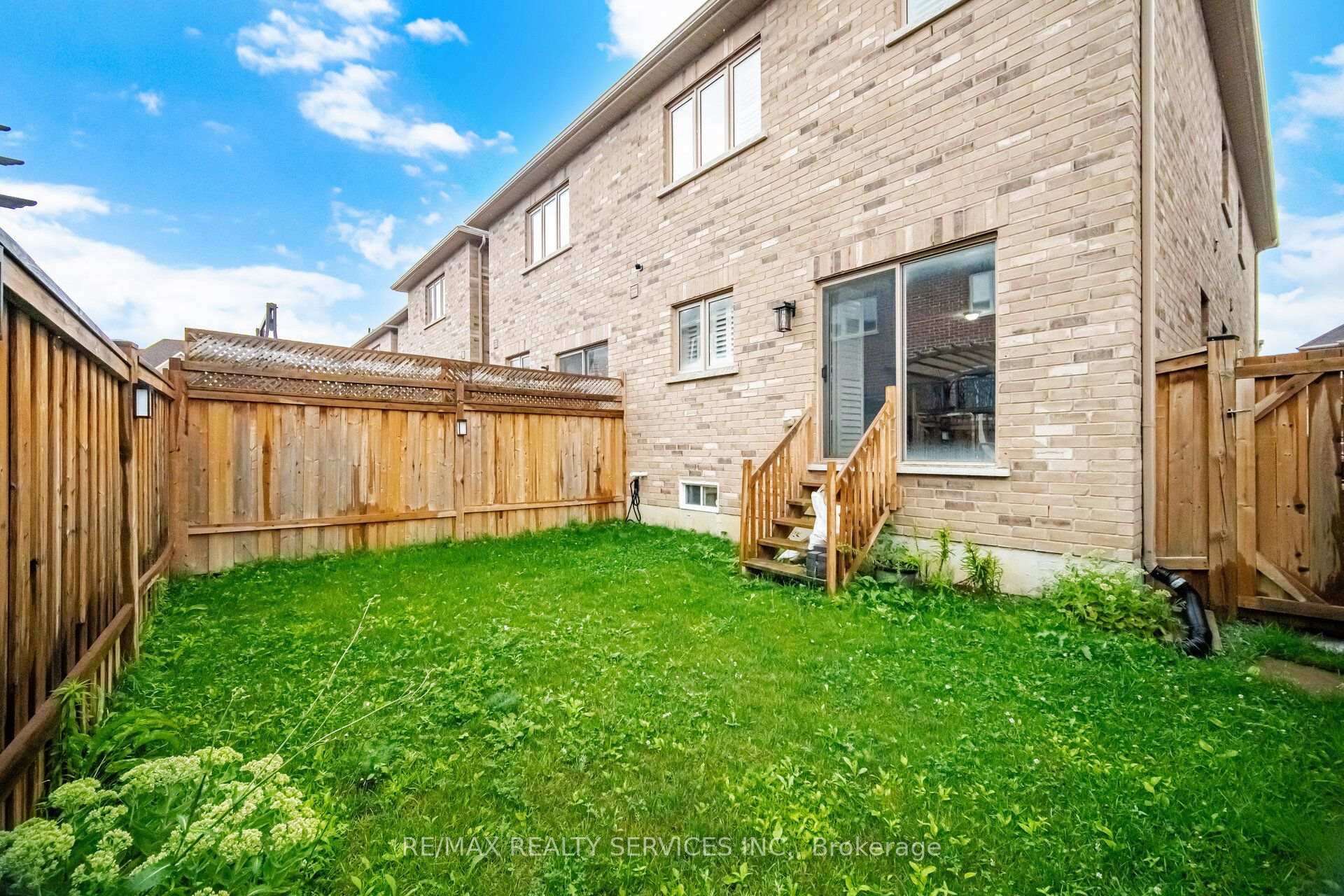 Photo 44 of 25 Yately Street, Brampton, Northwest Brampton — HOMEH