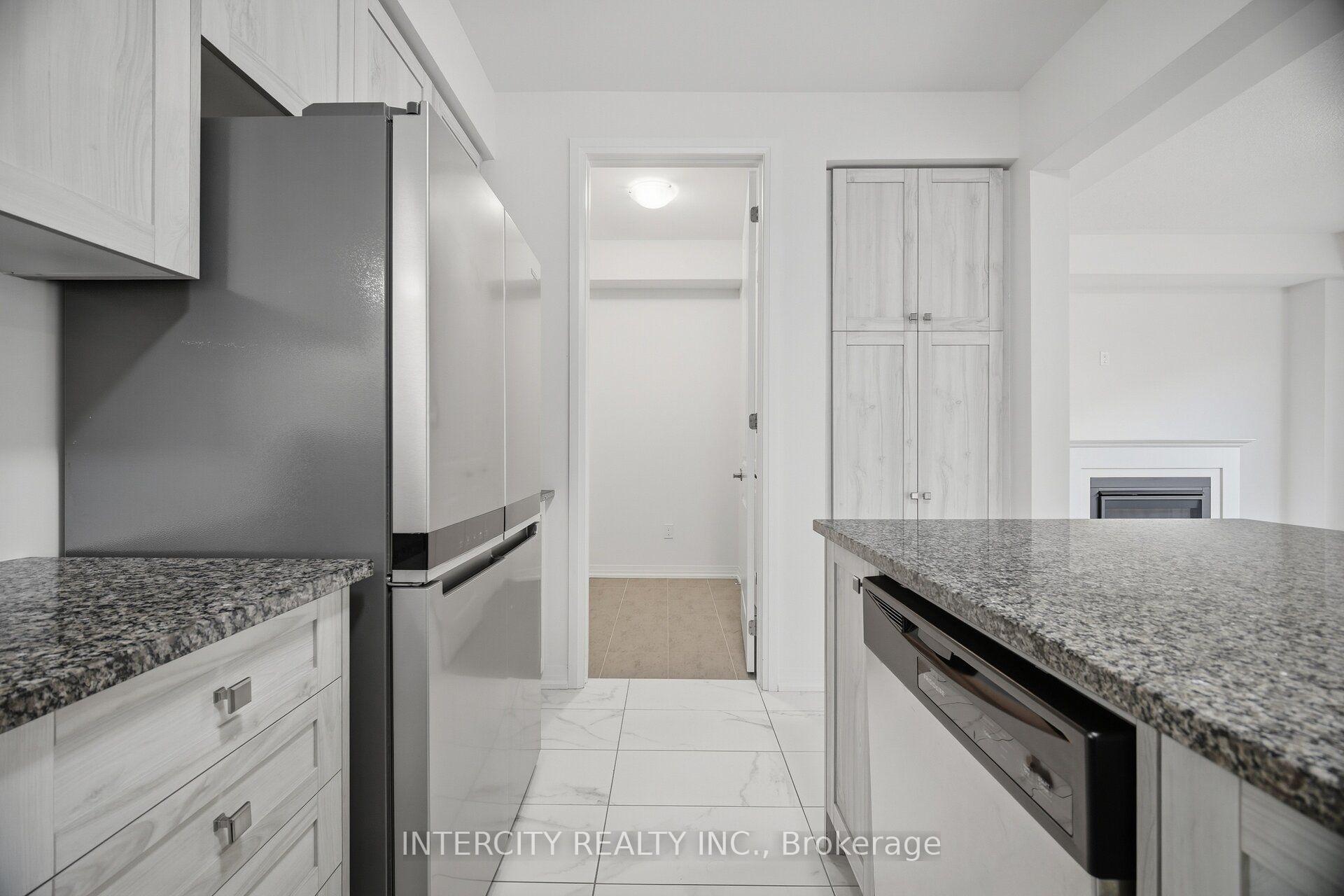 Photo 10 of 23 Weylie Street, Hamilton, Mount Hope — HOMEH