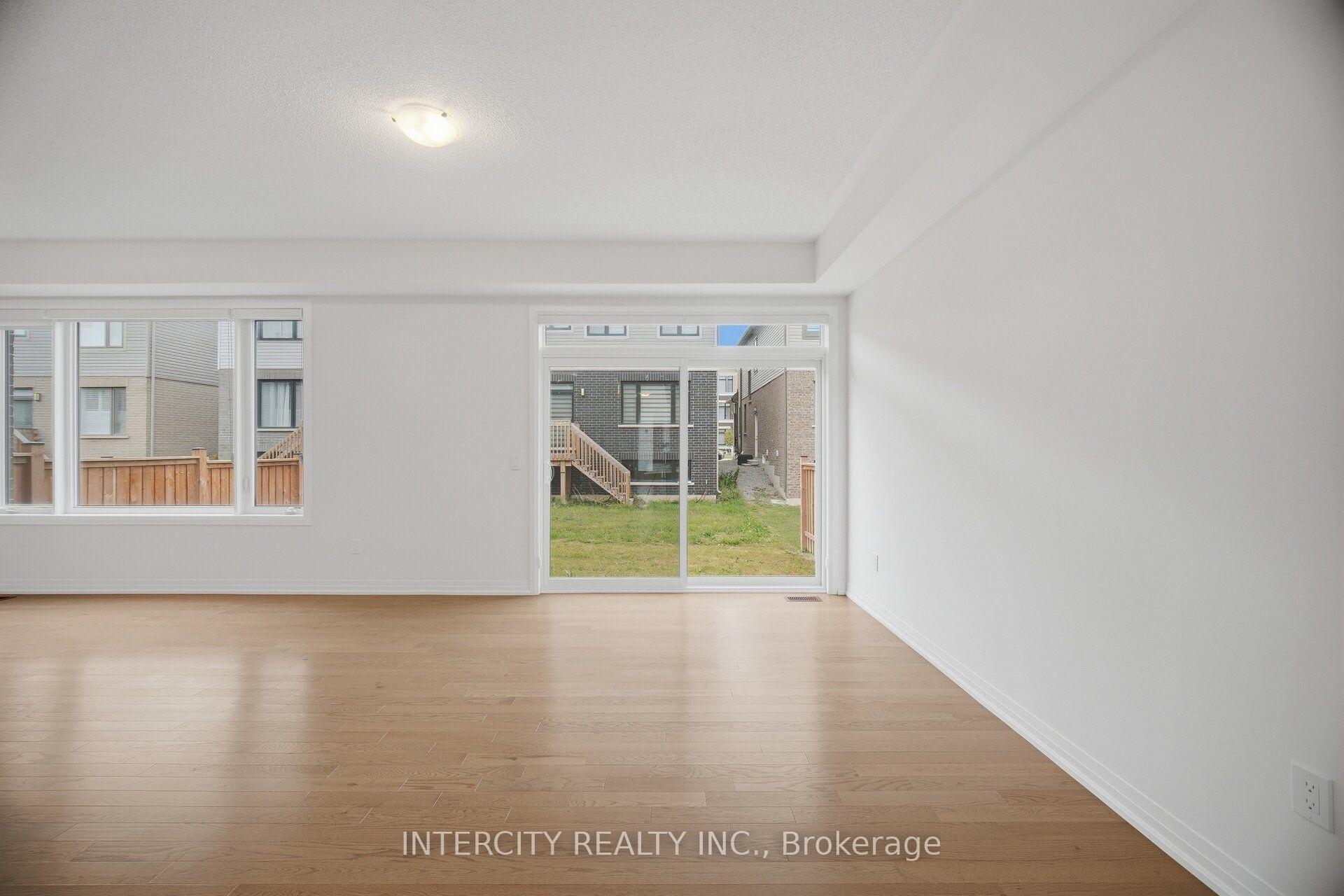 Photo 17 of 23 Weylie Street, Hamilton, Mount Hope — HOMEH