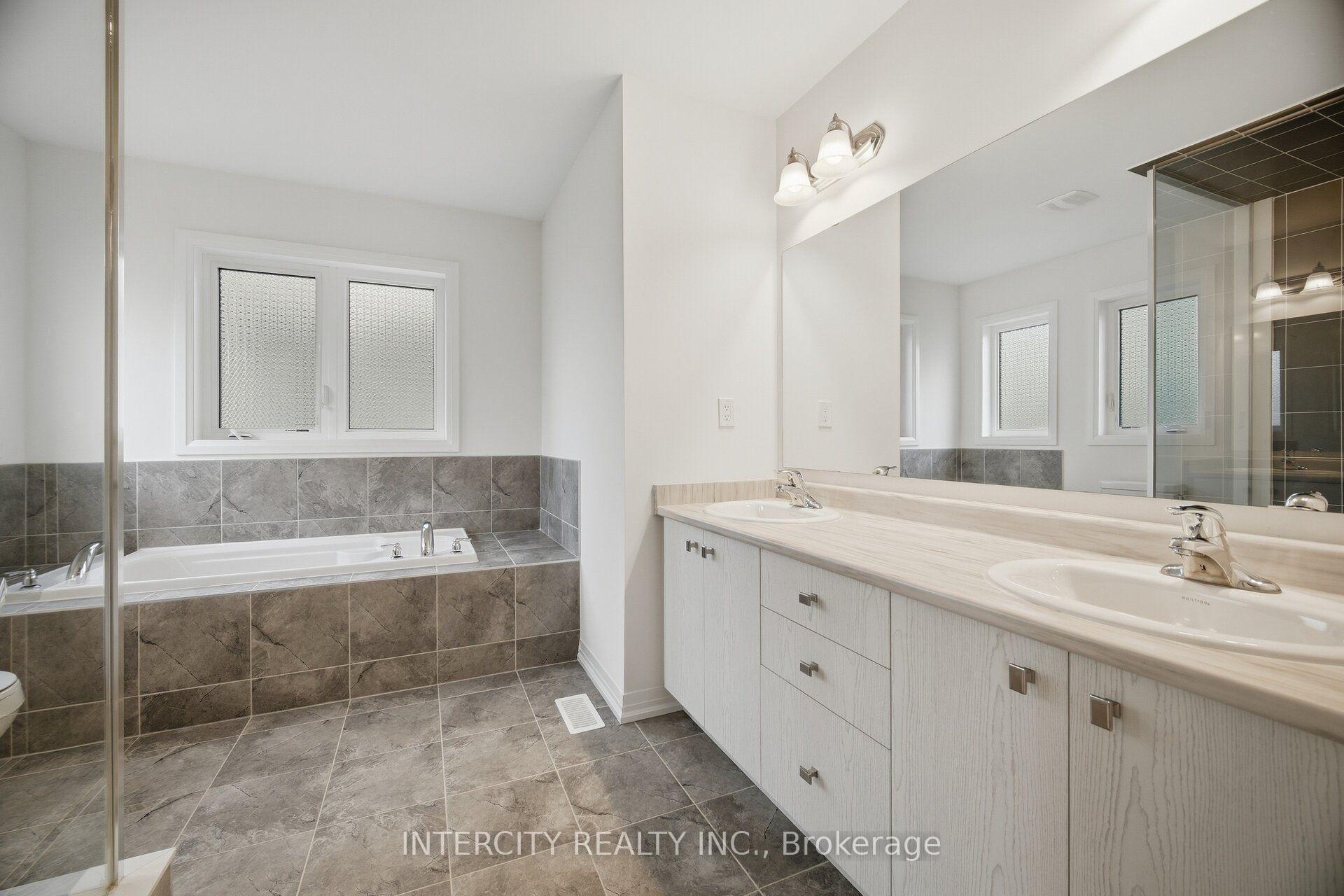 Photo 30 of 23 Weylie Street, Hamilton, Mount Hope — HOMEH