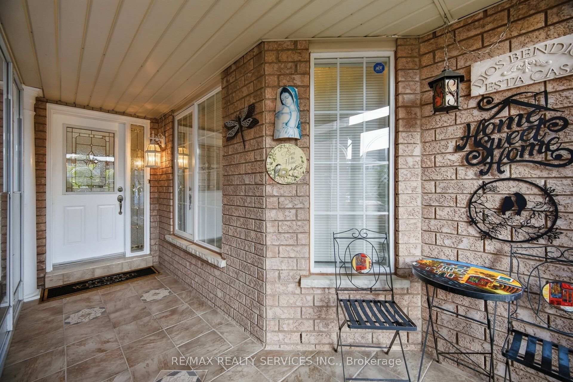 Photo 4 of 39 Legend Lane, Brampton, Fletcher's Creek Village — HOMEH
