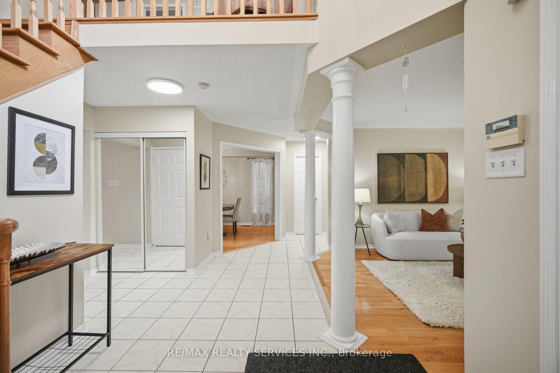 Photo 6 of 39 Legend Lane, Brampton, Fletcher's Creek Village — HOMEH